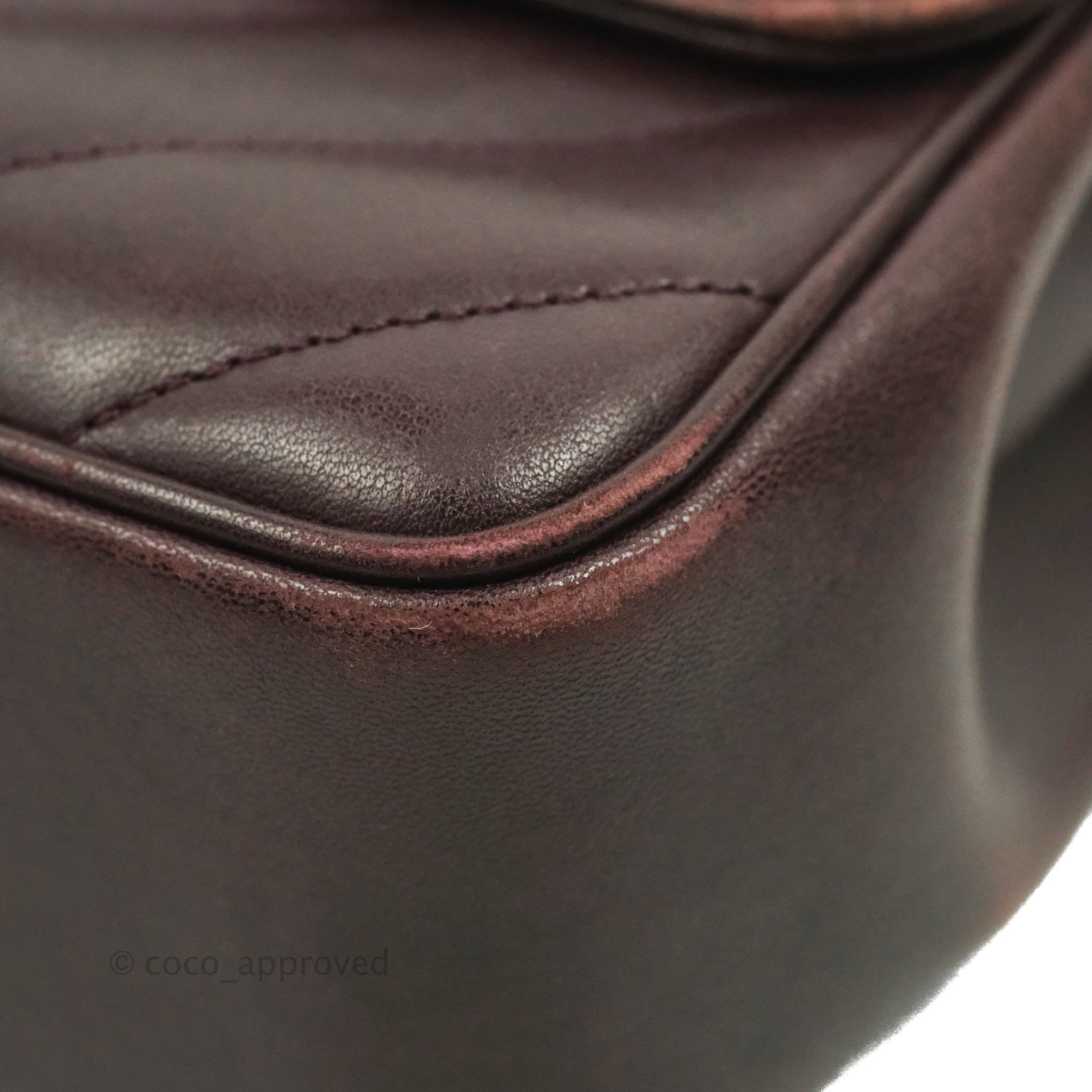 Chanel CC Signature Flap Bag in Diagonal Burgundy Calfskin with Aged Gold Hardware - Luxury Crossbody Purse for Women, Perfect for Date Night & Special Occasions
