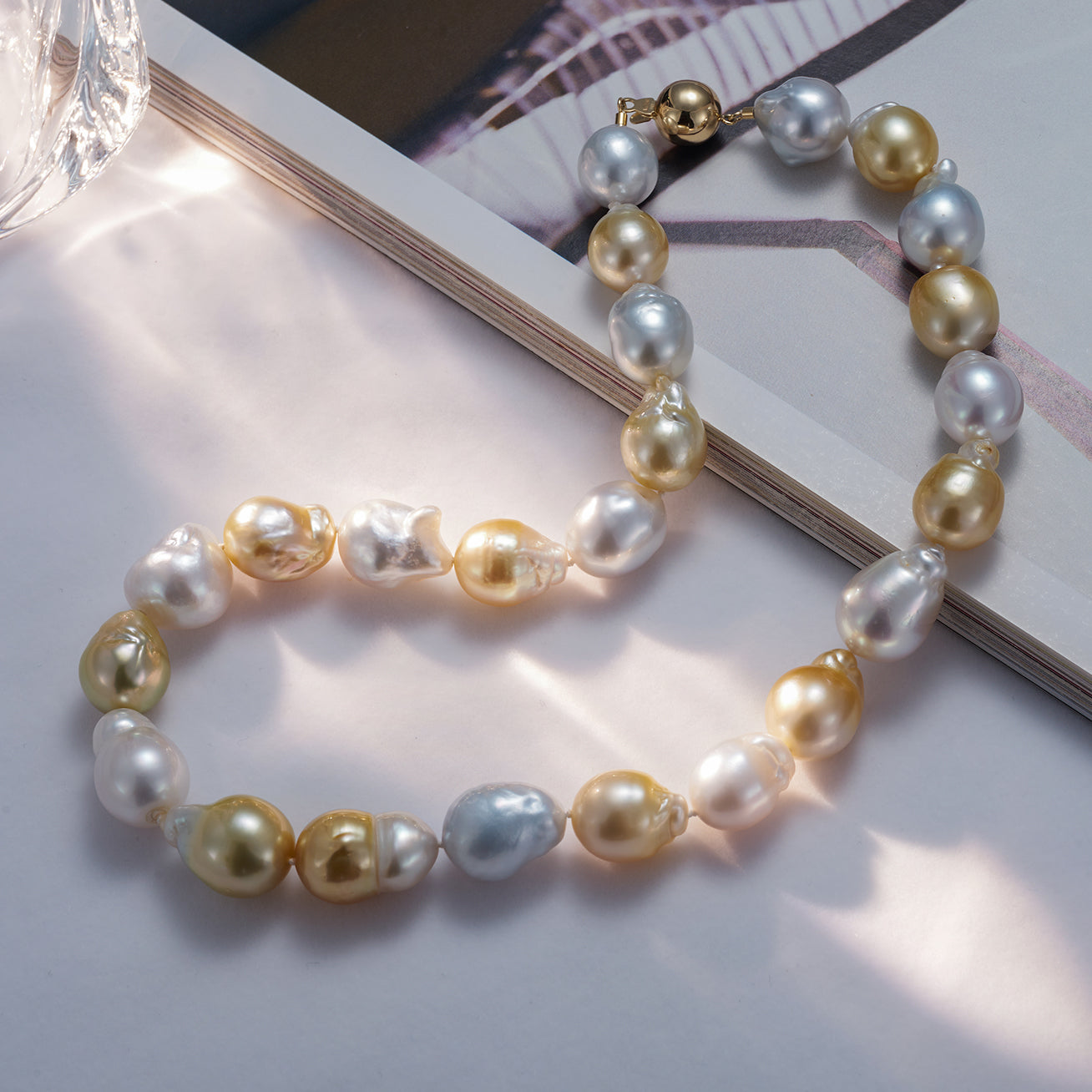 18K Gold Baroque South Sea Pearl Necklace - Luxury Elegant Jewelry for Women, Brides & Special Occasions | KN00155