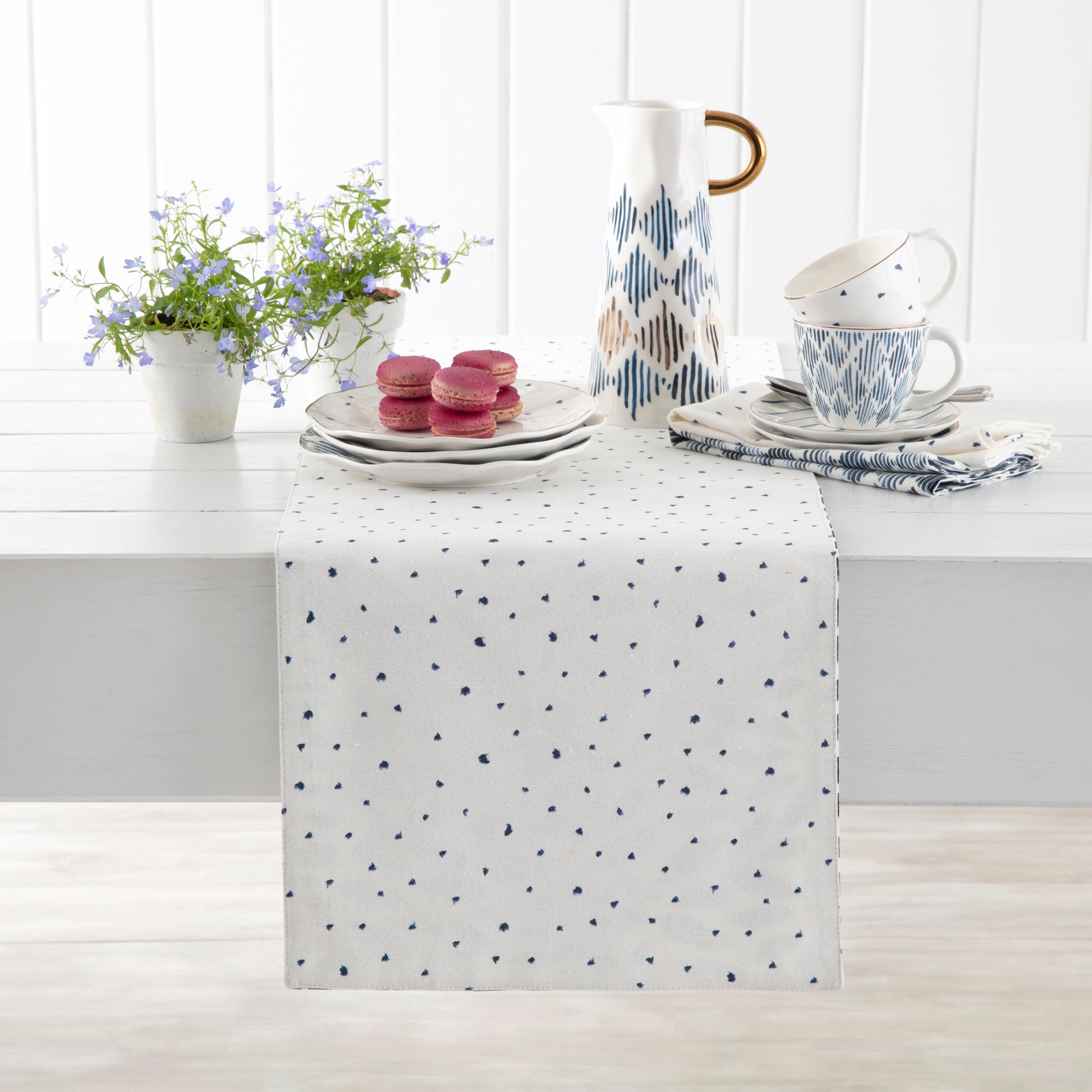 Blue Bay Reversible Table Runner - 2-Sided Elegant Dining Table Decor for Thanksgiving, Christmas & Everyday Use - Perfect for Holiday Parties, Weddings & Home Decor