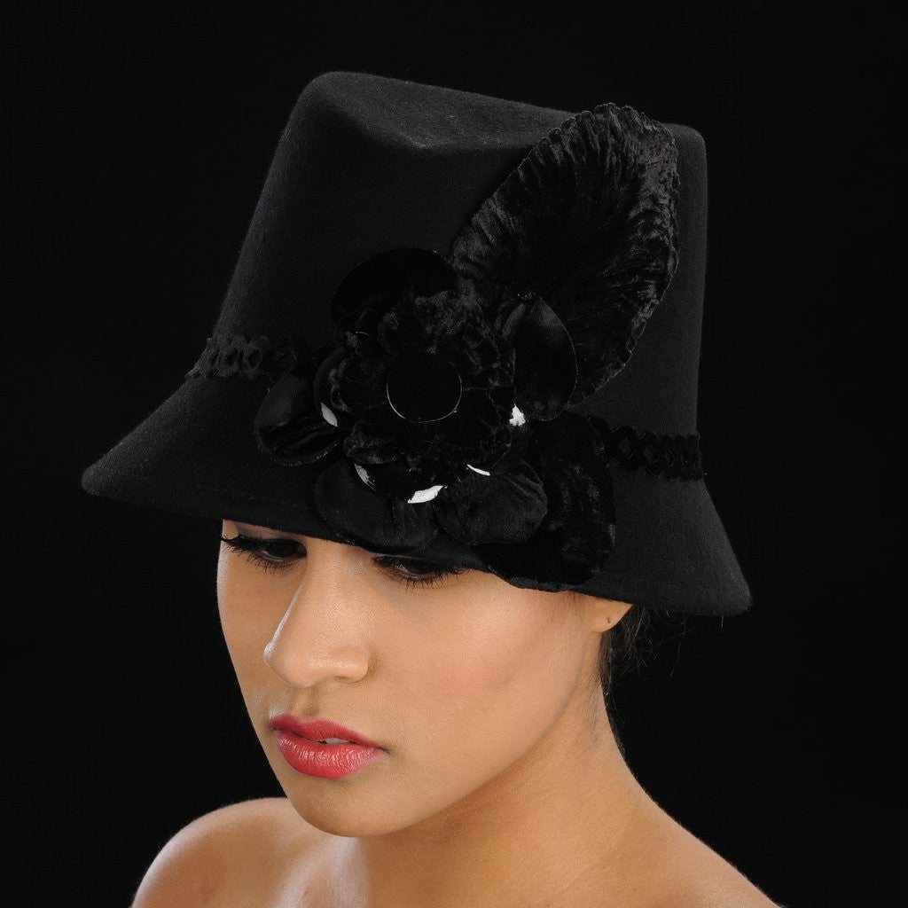 FW1125 Women's Winter Felt Hat with Velvet Flower - Elegant Cold Weather Accessory for Outdoor Activities, Parties & Holiday Events