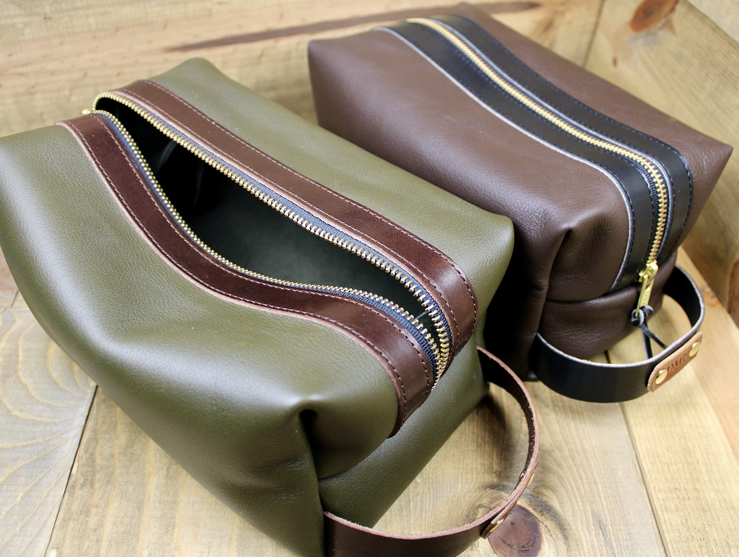 Premium Personalized Leather Dopp Kit for Men & Women - Custom Engraved Travel Toiletry Bag & Shaving Kit - Ideal Groomsmen Gift, Business Travel & Luxury Vacation Essentials