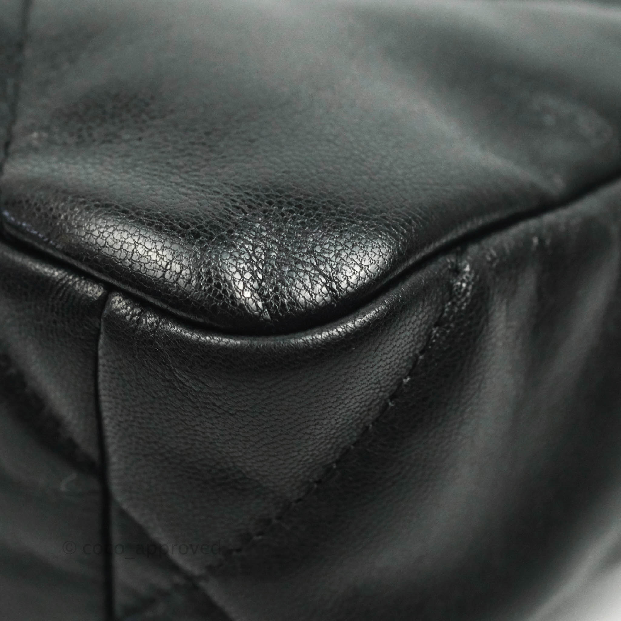 Chanel 19 Small Handbag in Black Goatskin Leather with Mixed Hardware - Luxury Crossbody Bag for Women, Perfect for Date Night & Evening Events