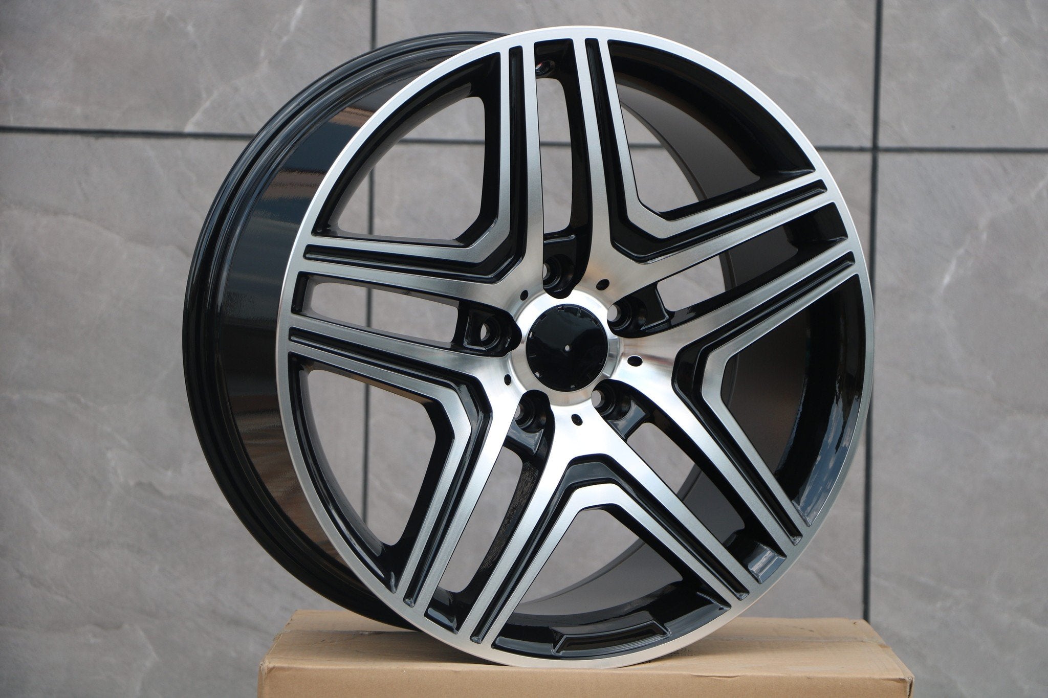 22-Inch Alloy Wheels for Mercedes Benz G Wagon G500 G550 G55 G63 G65 W463 - Premium Replacement Rims for Off-Road & Urban Driving