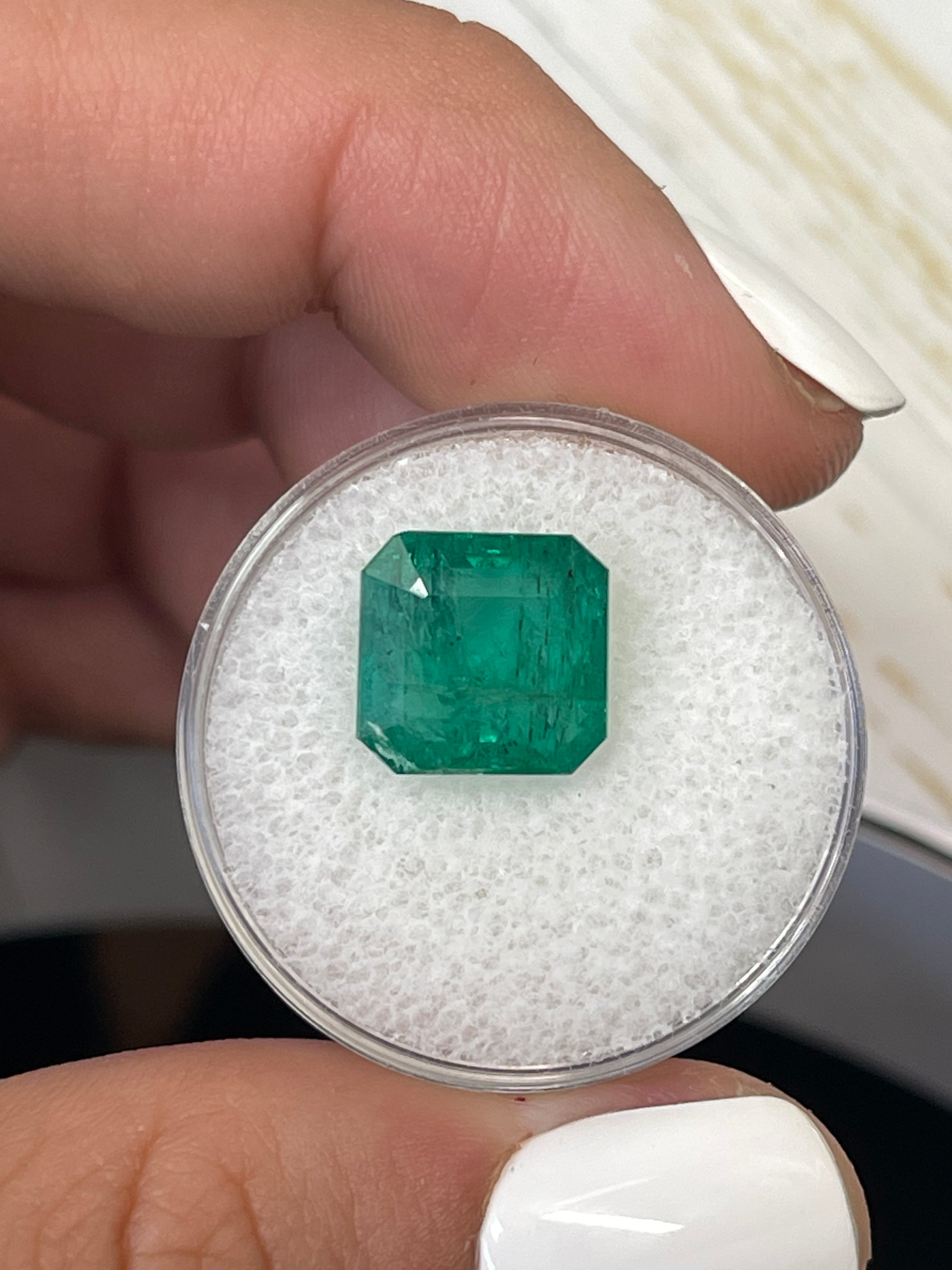 6.68 Carat Vivid Green Natural Zambian Emerald - 10.6x10.3mm Loose Gemstone for Jewelry Making, Engagement Rings & Luxury Gifts