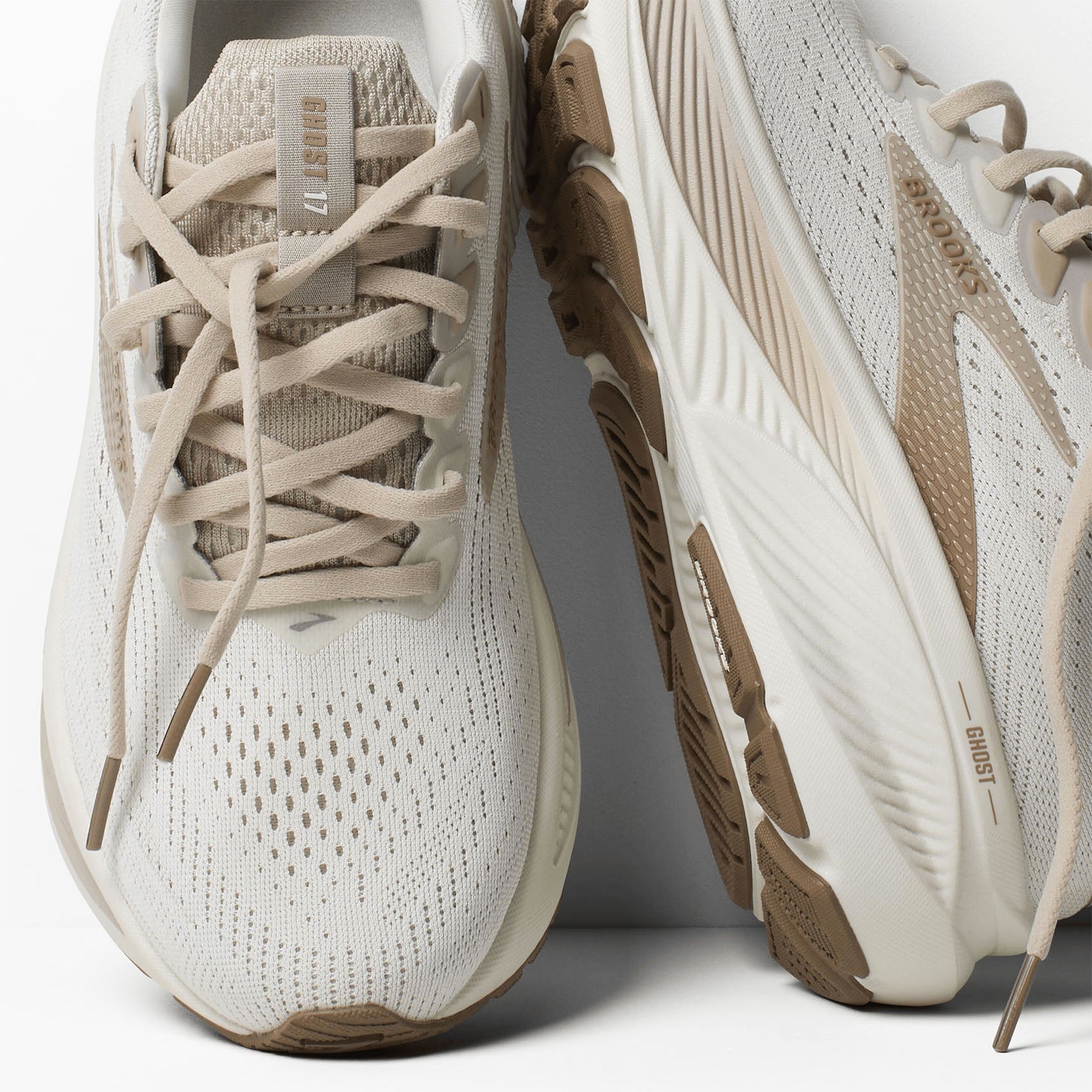 Women's Brooks Ghost 17 Running Shoes - Lightweight Cushioned Sneakers for Road Running, Jogging & Gym Workouts | Perfect for Marathon Training, Daily Fitness & Long Distance Running