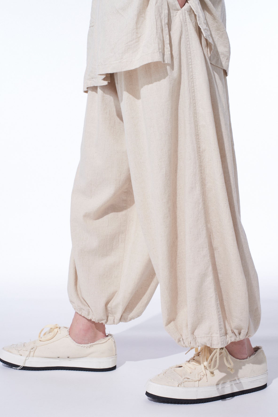 Breathable Cotton Linen Poplin Balloon Pants for Women - Comfortable Loose Fit Casual Trousers for Summer, Travel & Lounge Wear