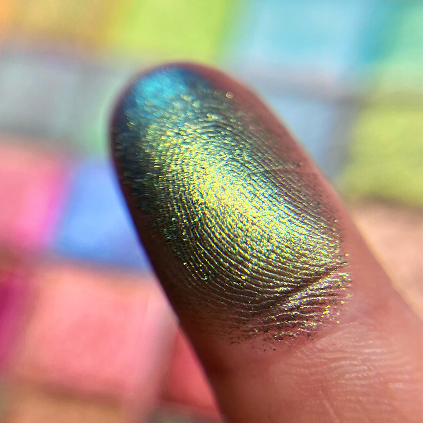 Vibrant Multichrome Eyeshadow Palette | Earth Tones with Shimmer & Glow | Perfect for Party, Night Out & Special Occasion Makeup