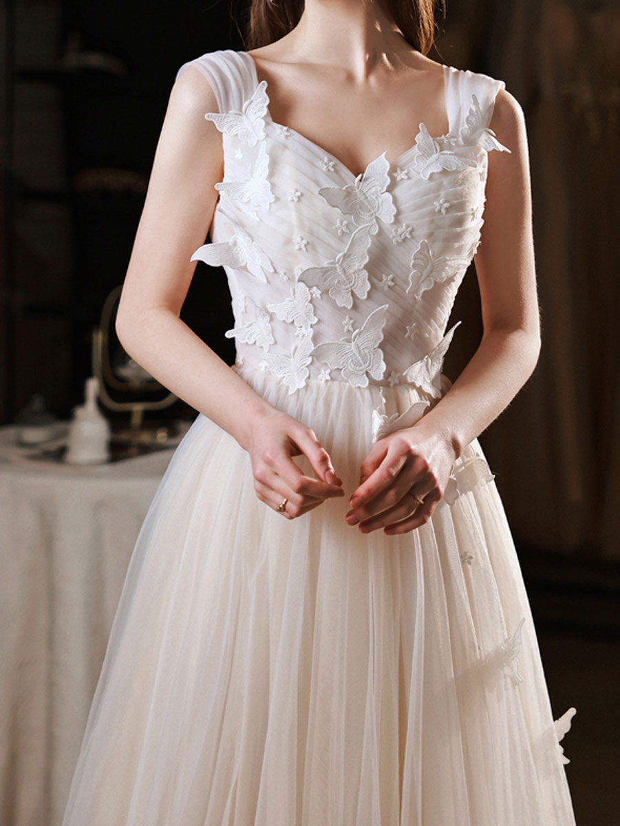 Elegant Light Champagne Short Prom Dress for Homecoming - Perfect for Dances, Parties & Special Occasions