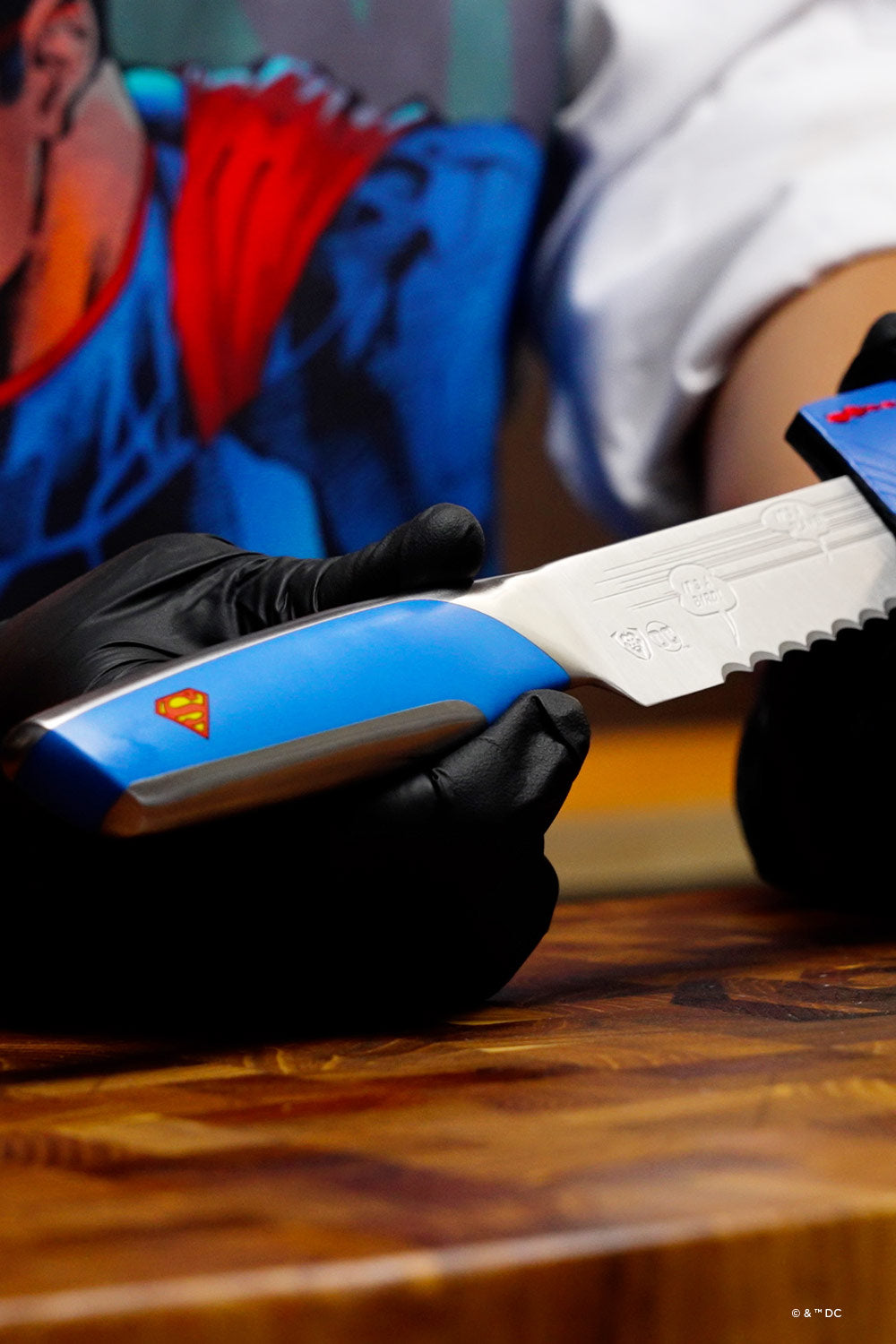 Dalstrong SUPERMAN™ Edition 8-Inch Bread Knife - Ultra Sharp Stainless Steel Blade for Slicing Bread, Cakes & Pastries - Perfect for Home Kitchens & Professional Bakeries