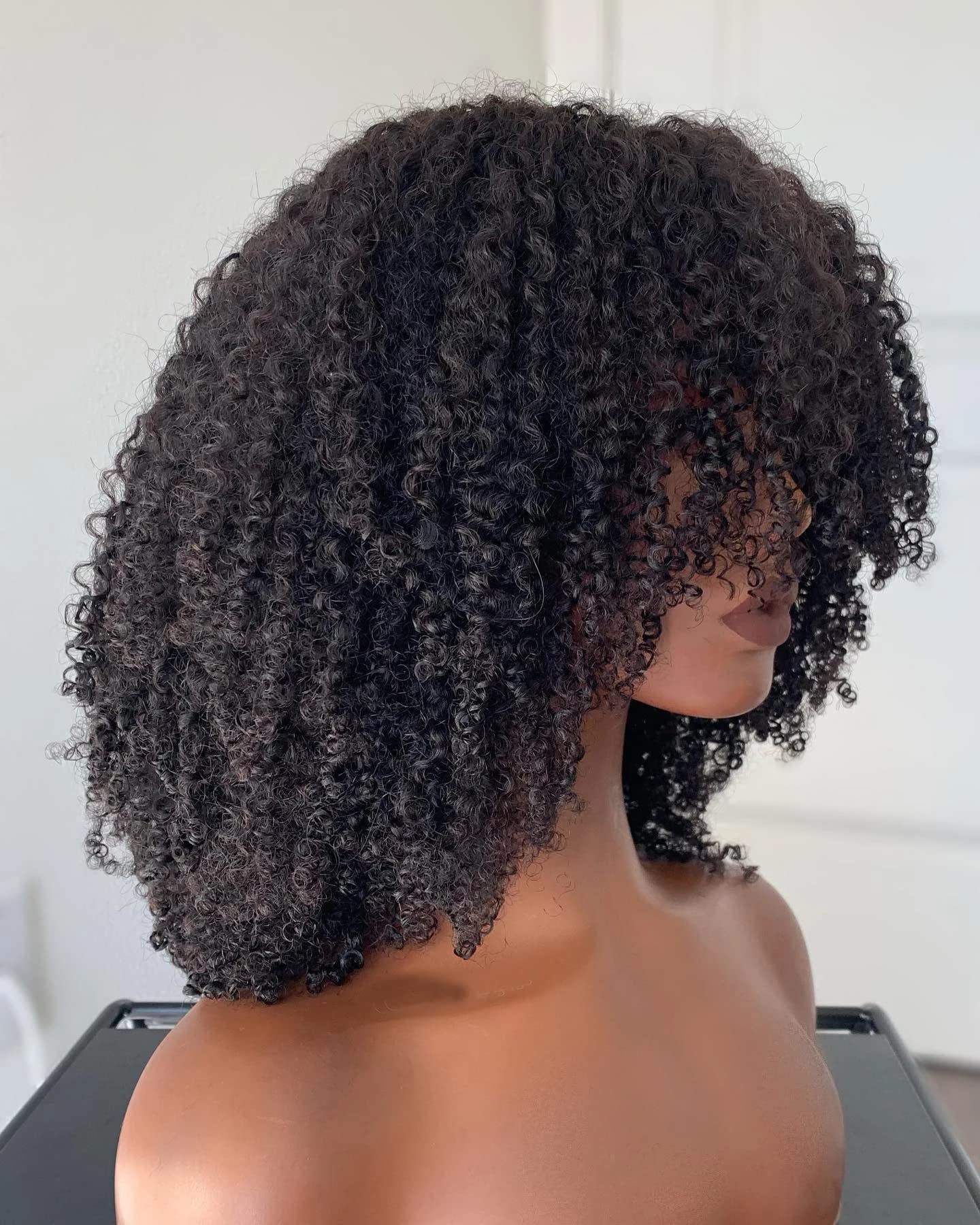 200 Density Afro Kinky Curly Human Hair Wig - Virgin Brazilian Short Kinky Curly Machine Made Wig with Bangs - Natural Color 22 Inch - Perfect for Daily Wear, Cosplay & Protective Hairstyles