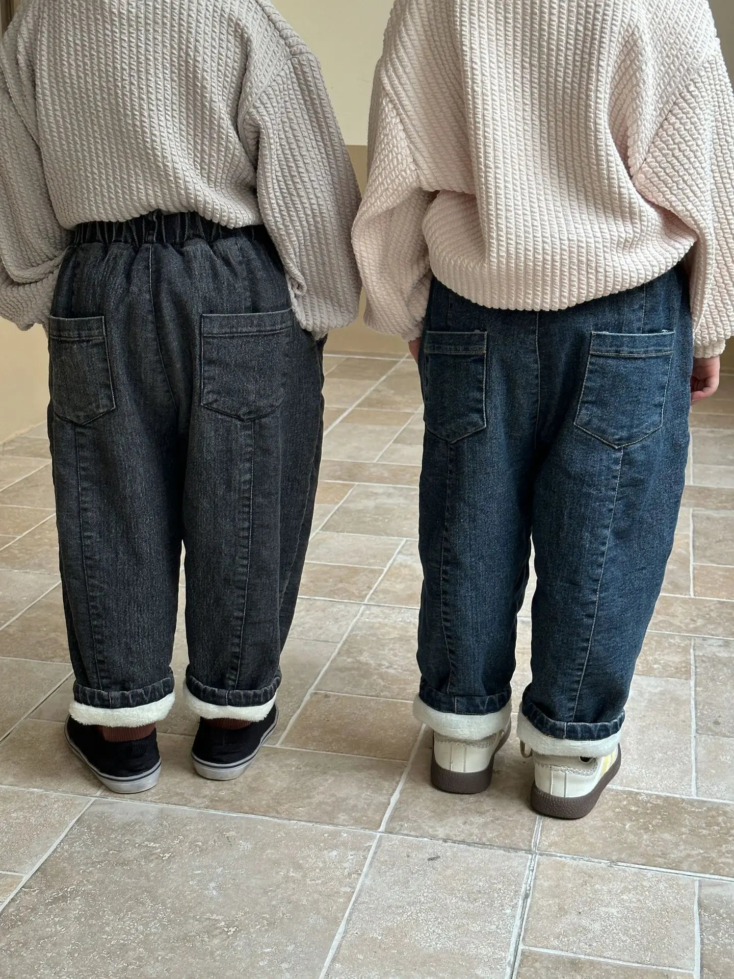 Kids' Fleece-Lined Denim Jeans for Boys & Girls - Warm Velvet Thickened Winter Pants, Cotton Casual Trousers for Autumn & Cold Weather - Perfect for School, Playdates and Outdoor Activities