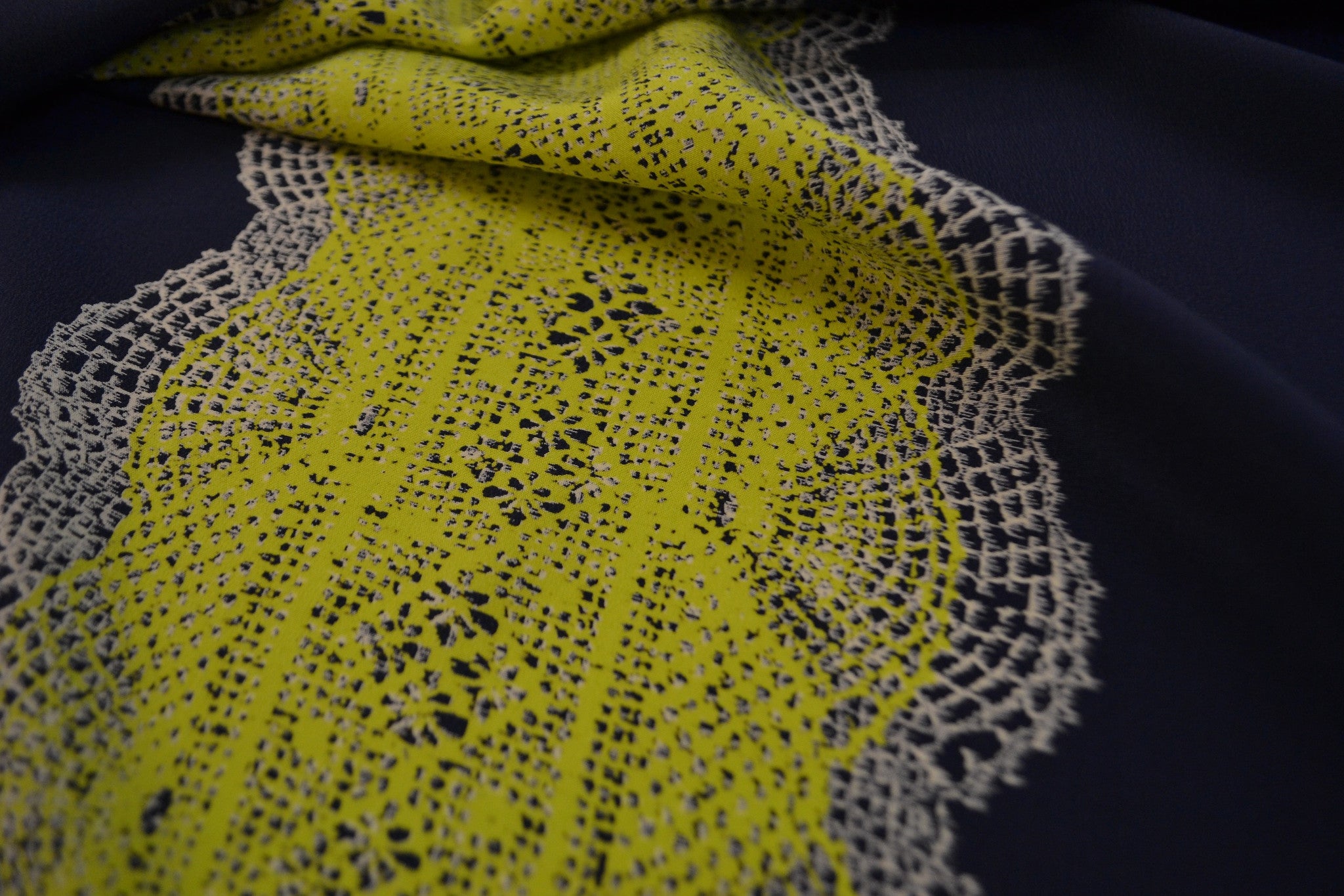 Citron Lacey - Elegant Floral Lace Trim for Dresses, Blouses & Home Decor | Perfect for Weddings, Parties & Boho Chic Style