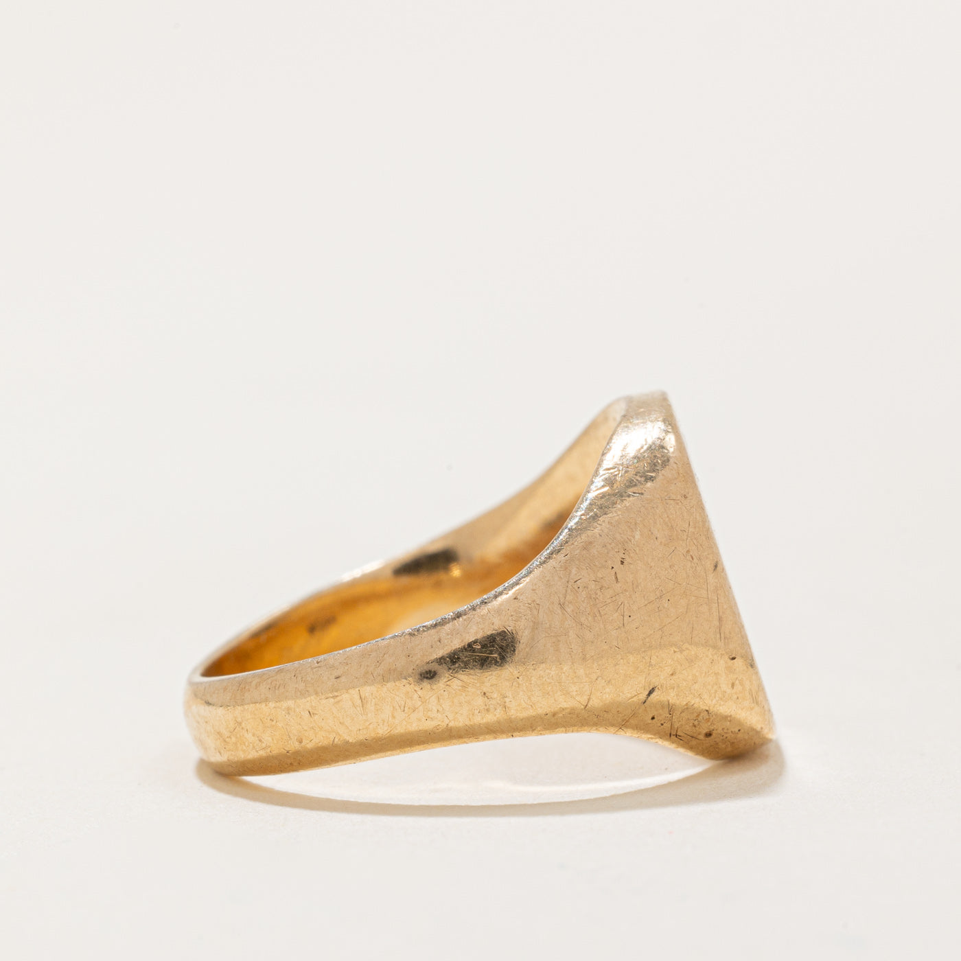 10k Yellow Gold 'R' Initial Signet Ring for Men & Women - Size 6 - Perfect for Gifts, Engagements & Everyday Wear