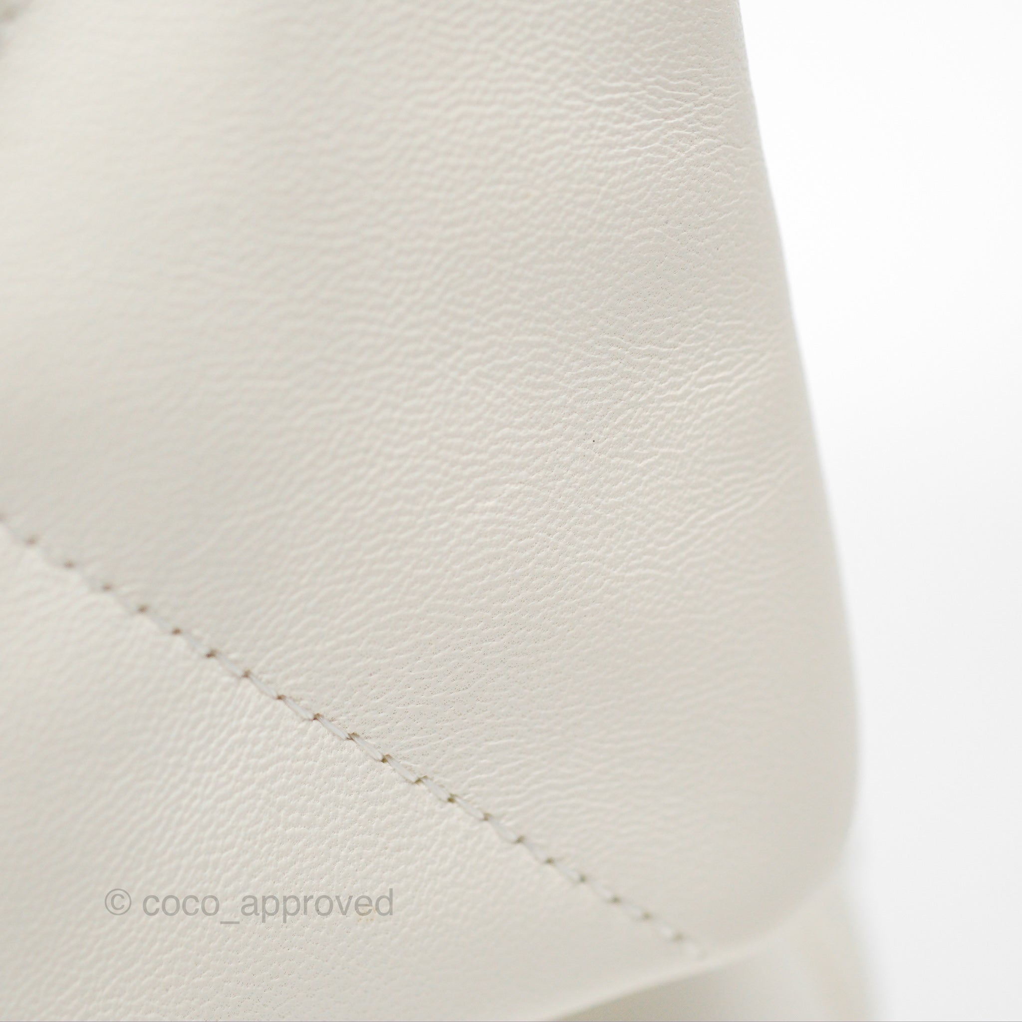 Chanel 19 Small Handbag in Ivory White Lambskin Leather with Mixed Hardware - Luxury Crossbody Bag for Women, Perfect for Date Night & Special Occasions