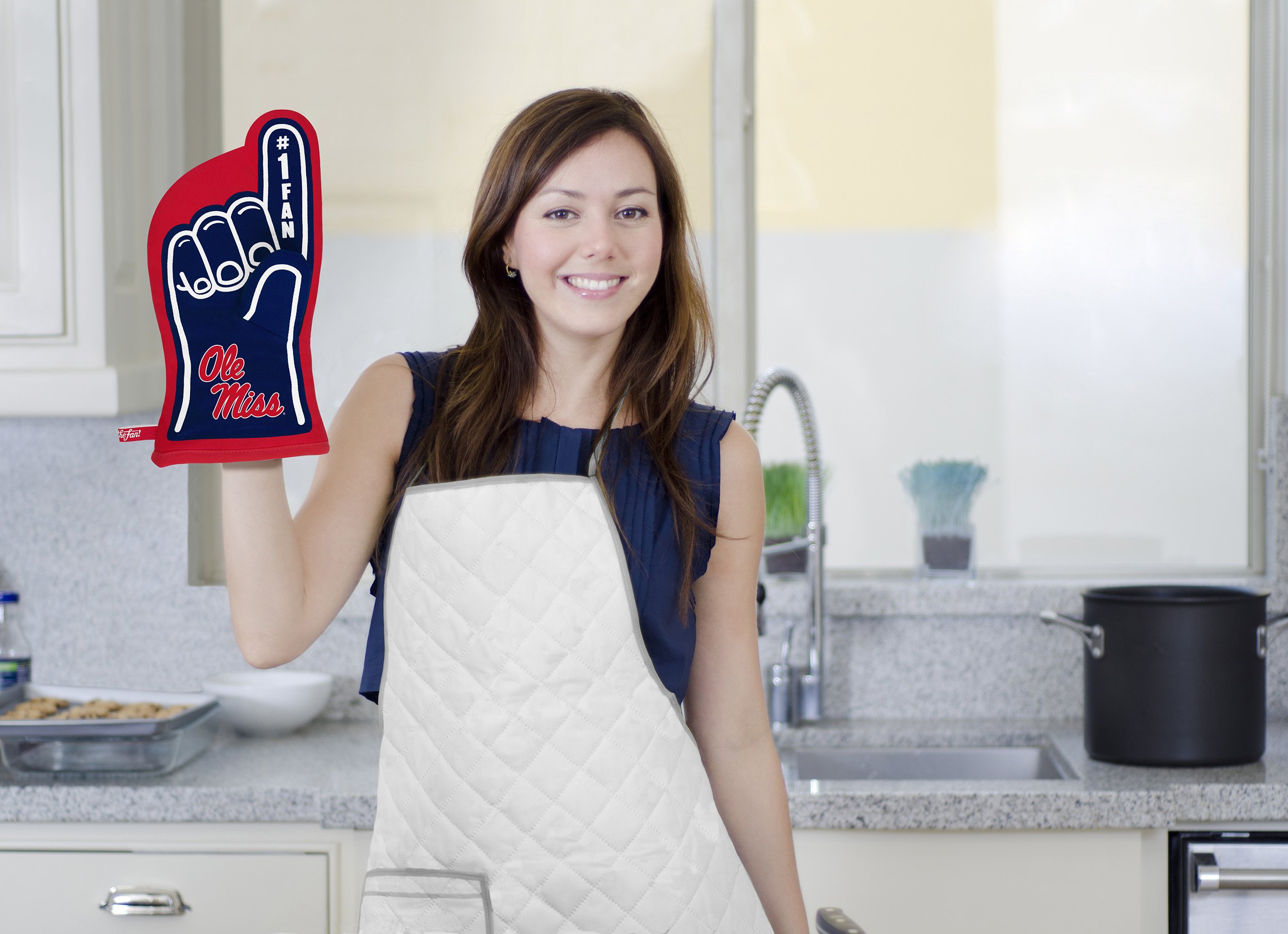 YouTheFan NCAA #1 Heat-Resistant Oven Mitt - Perfect for Baking, Grilling & Kitchen Safety