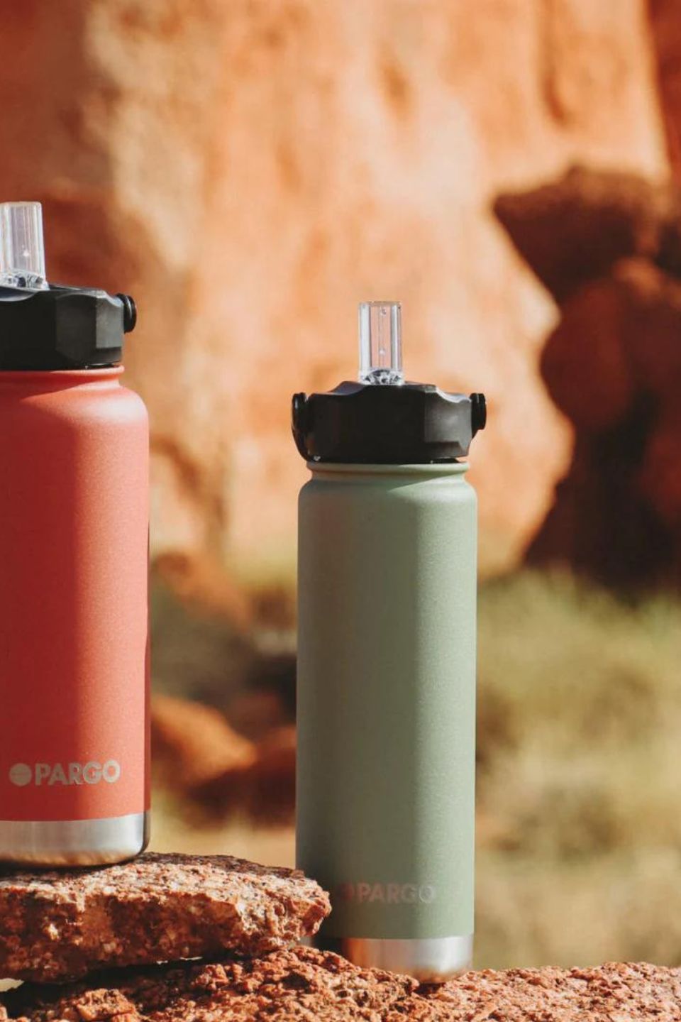 Eco-Friendly Insulated 750ml Eucalyptus Green Water Bottle with Straw Lid - Perfect for Gym, Hiking & Outdoor Activities