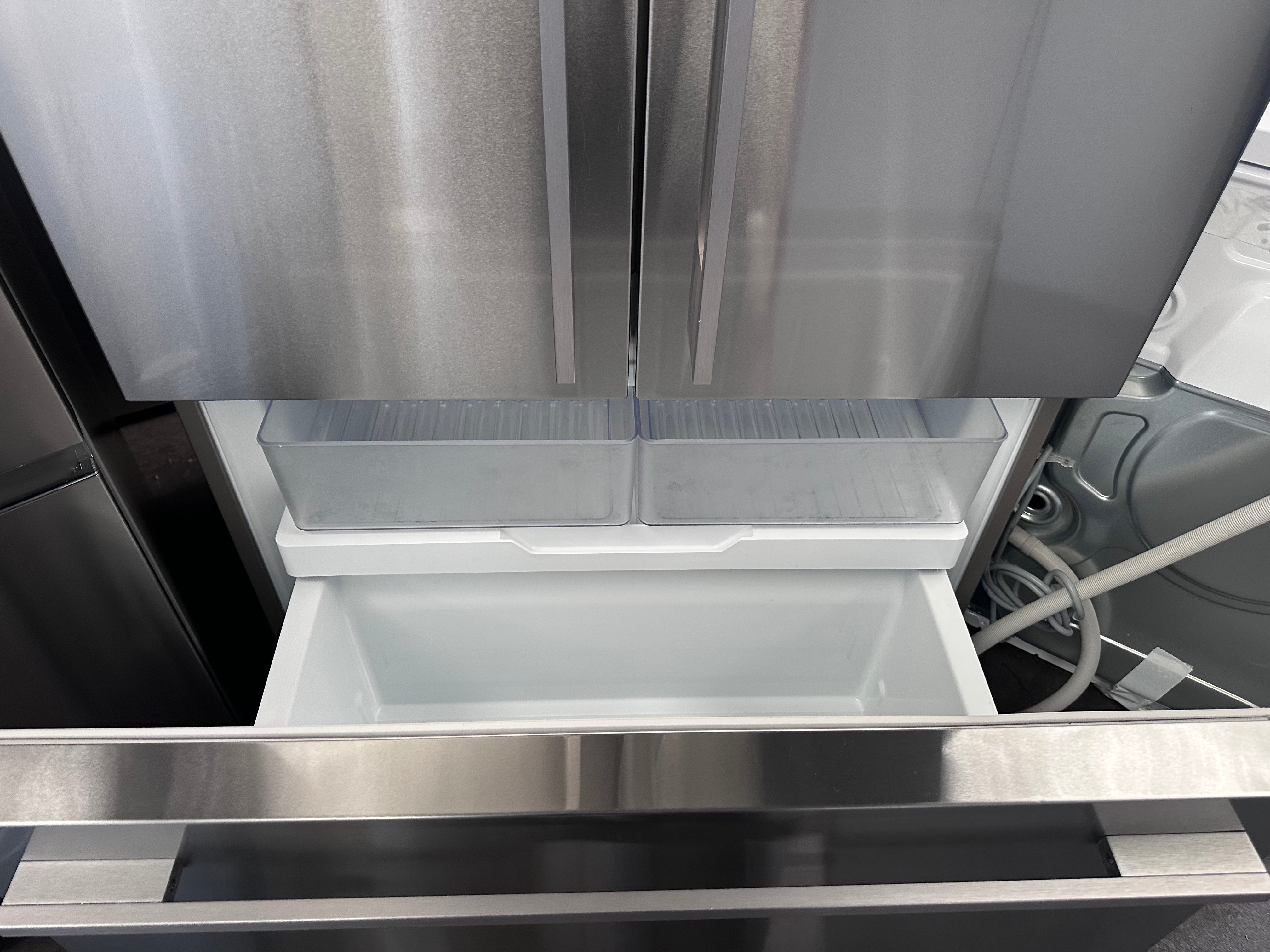Fisher & Paykel RF610ADX5 569L French Door Refrigerator - Stainless Steel (Factory Second) | Energy Efficient Large Capacity Fridge for Modern Kitchen & Open Plan Living