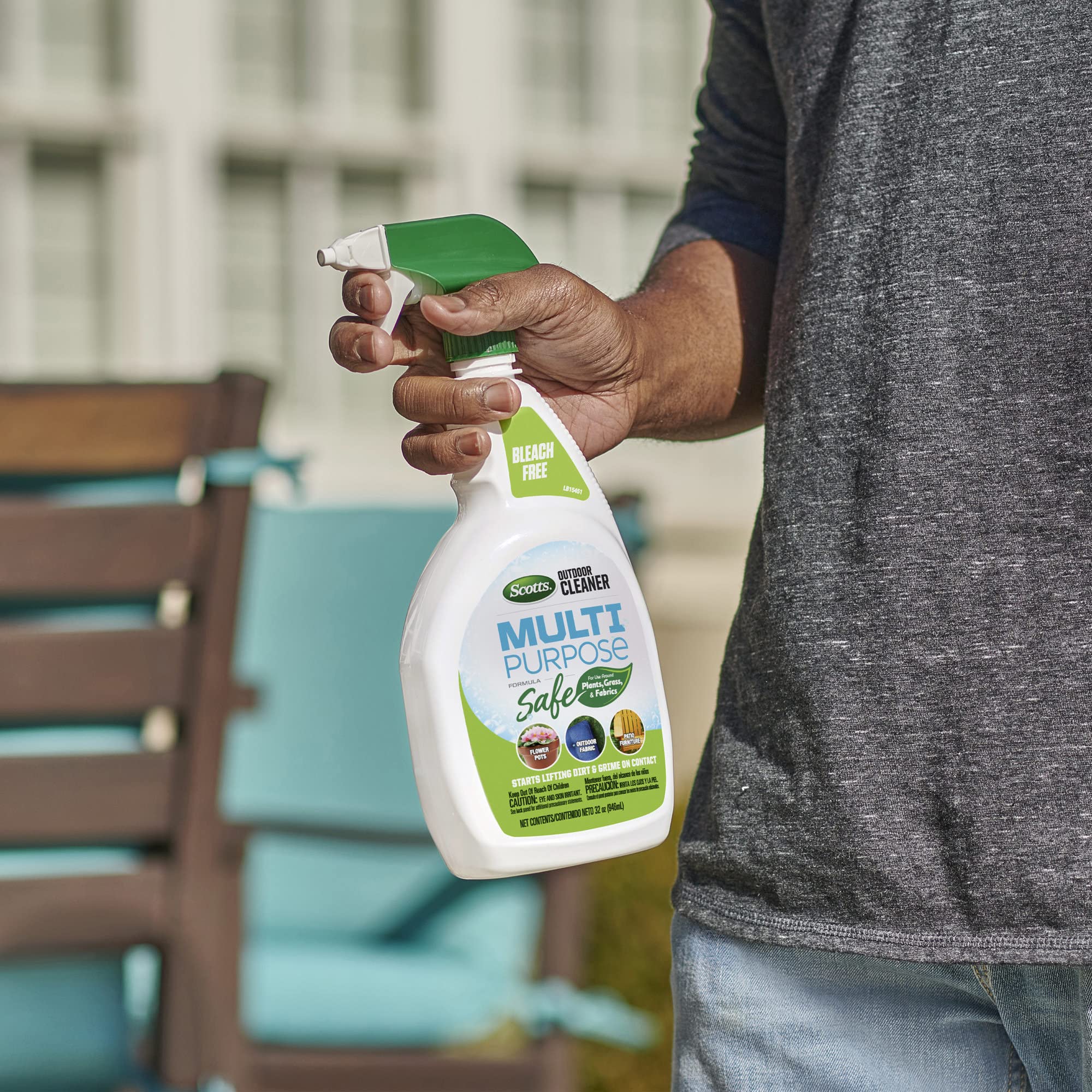 Scotts Outdoor Cleaner Multi-Purpose Formula - Ready-to-Use, Bleach-Free Deck & Patio Cleaner for Wood, Stone & Siding - 32 oz Spray Bottle - Perfect for Cleaning Outdoor Furniture, Fences & Driveways