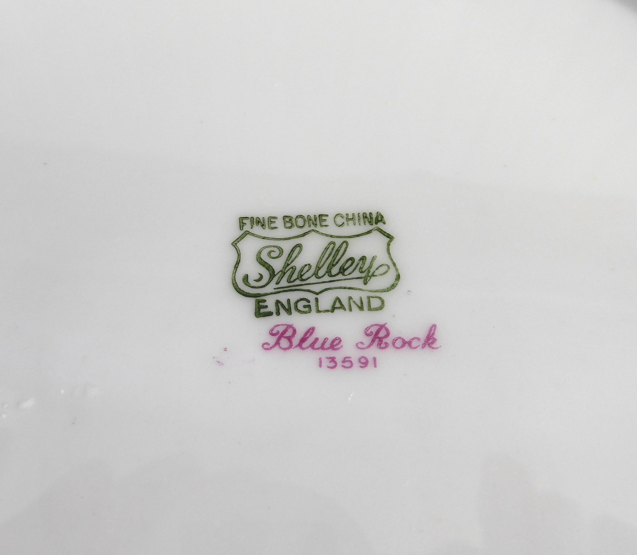 Vintage Shelley China England Blue Rock Dainty 10.75 Inch Dinner Plate - Blue and White Floral Design (1950s) - Perfect for Tea Parties, Antique Collections & Vintage Tableware Displays