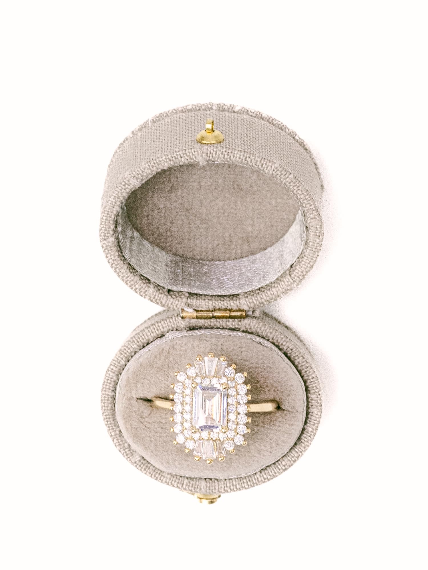Elegant Small Oval Hinged Ring Box in Greige - Perfect for Jewelry Storage, Wedding Proposals & Gift Presentation