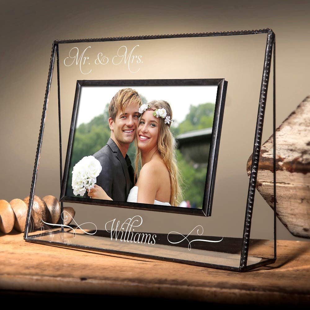 Personalized Mr & Mrs Wedding Picture Frame - 4x6 Glass Keepsake for Couples & Newlyweds - Perfect for Engagement Photos