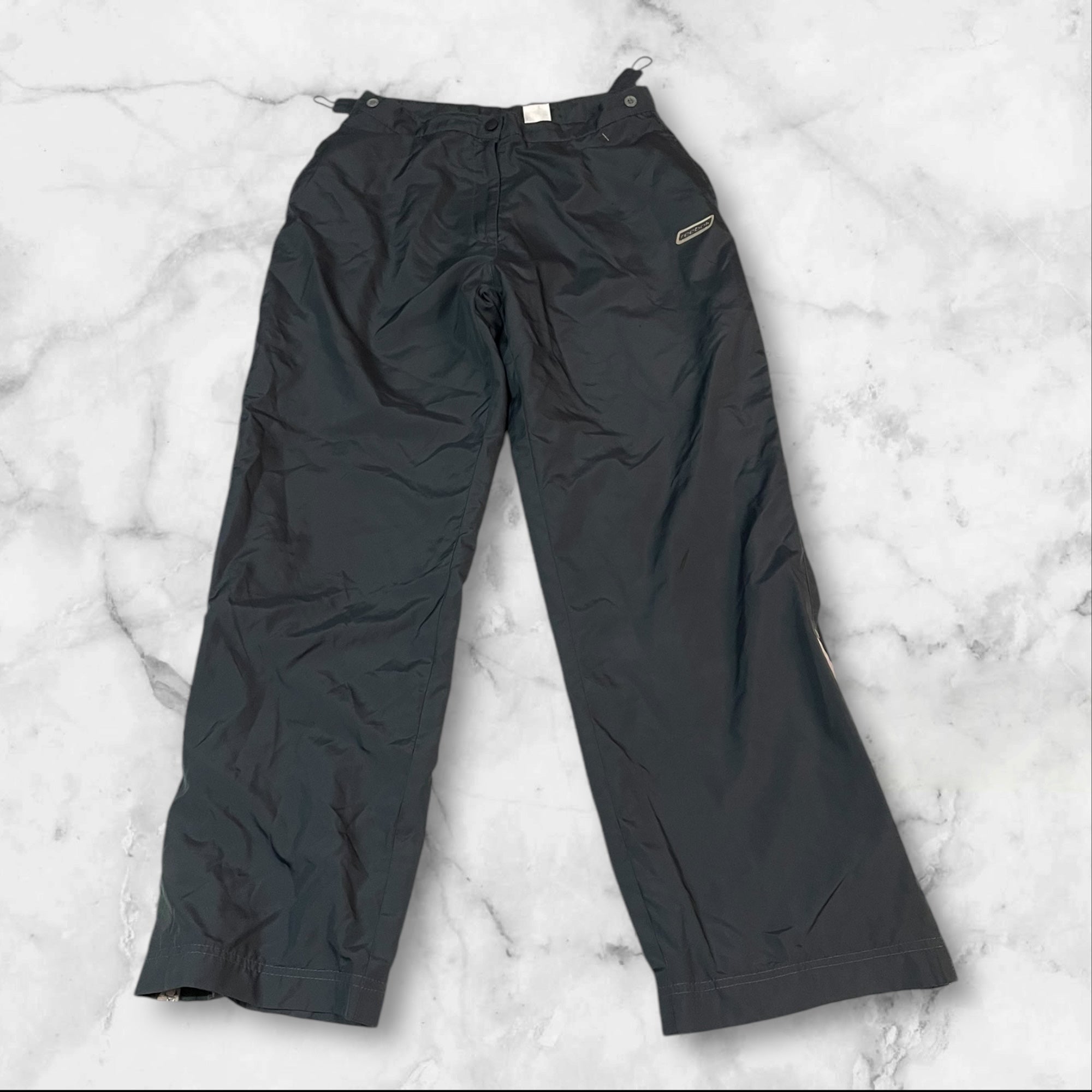 Reebok Vintage Track Pants - Baggy Nylon Joggers with Water-Resistant Shell (Size M 266) | Retro Athletic Wear for Men, Streetwear & Casual Outfits