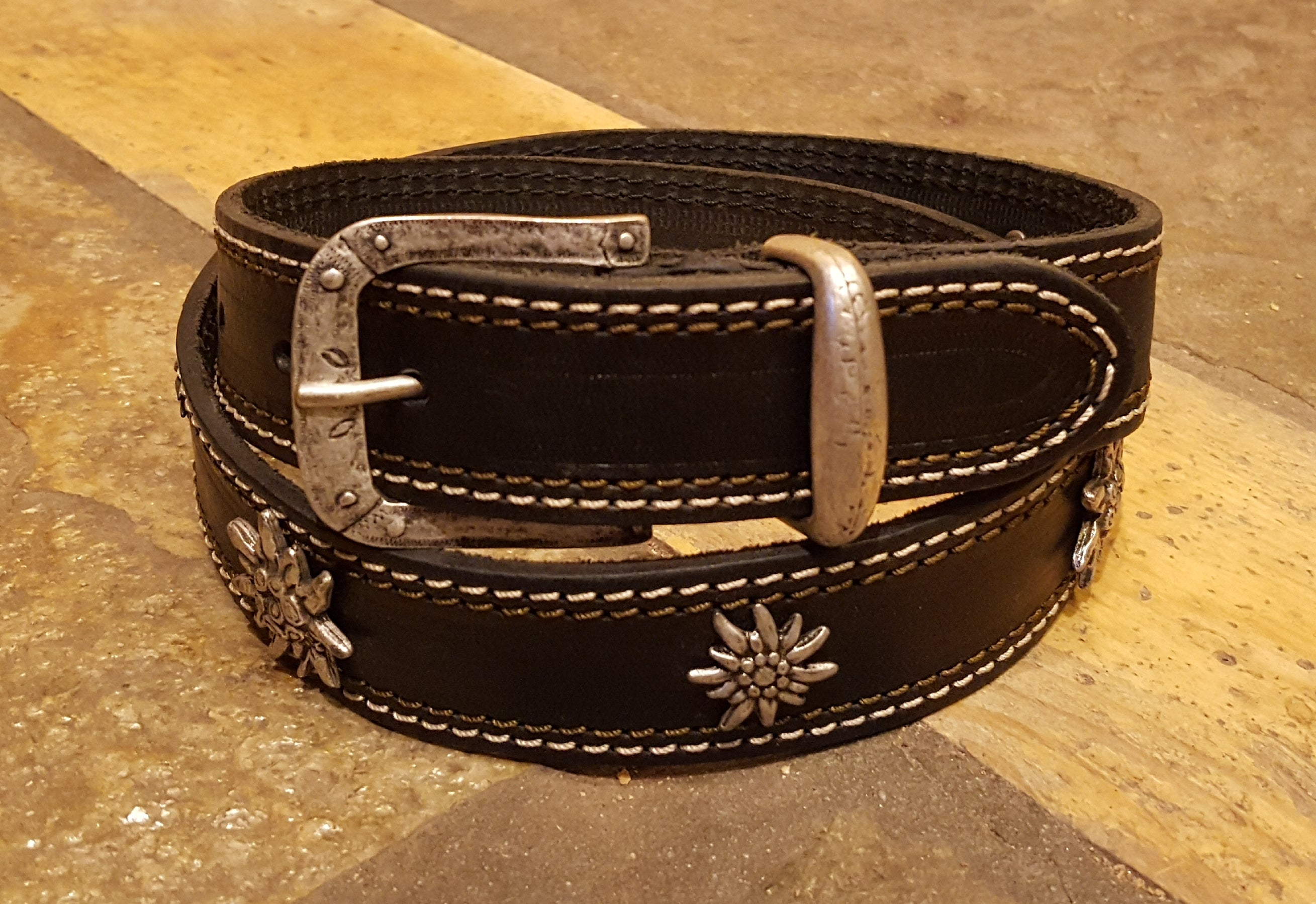 Rustic Edelweiss Swiss Belt - Vintage Leather Waist Belt for Women - Perfect for Boho, Western & Alpine Fashion Outfits