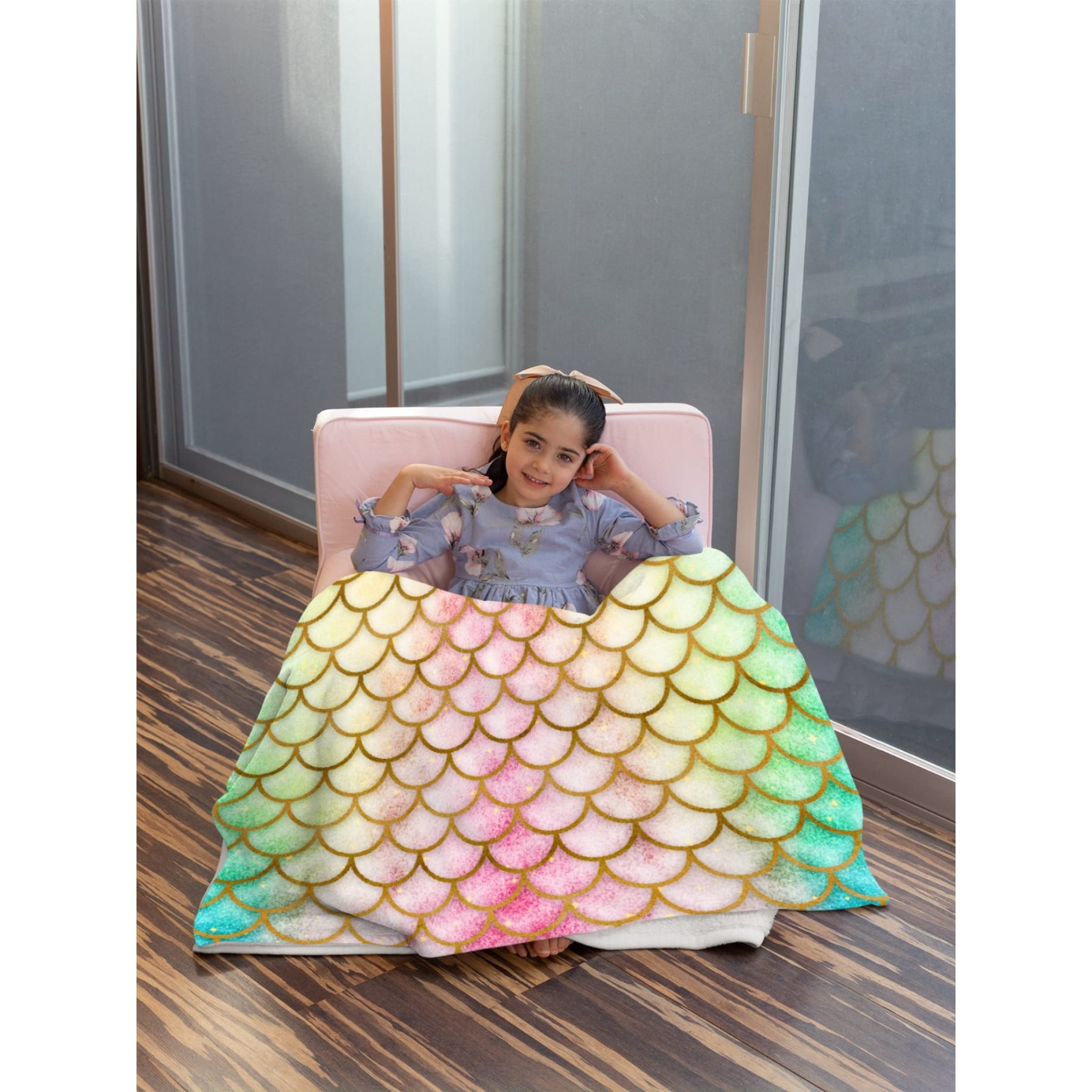 ARNOVIC Mermaid Scale Print Flannel Throw Blanket 90x120 Inch King Size - Soft Warm Cozy Fish Scale Design for Girls, Women | Perfect for Bedroom, Living Room Decor, Couch, Sofa & Winter Snuggling