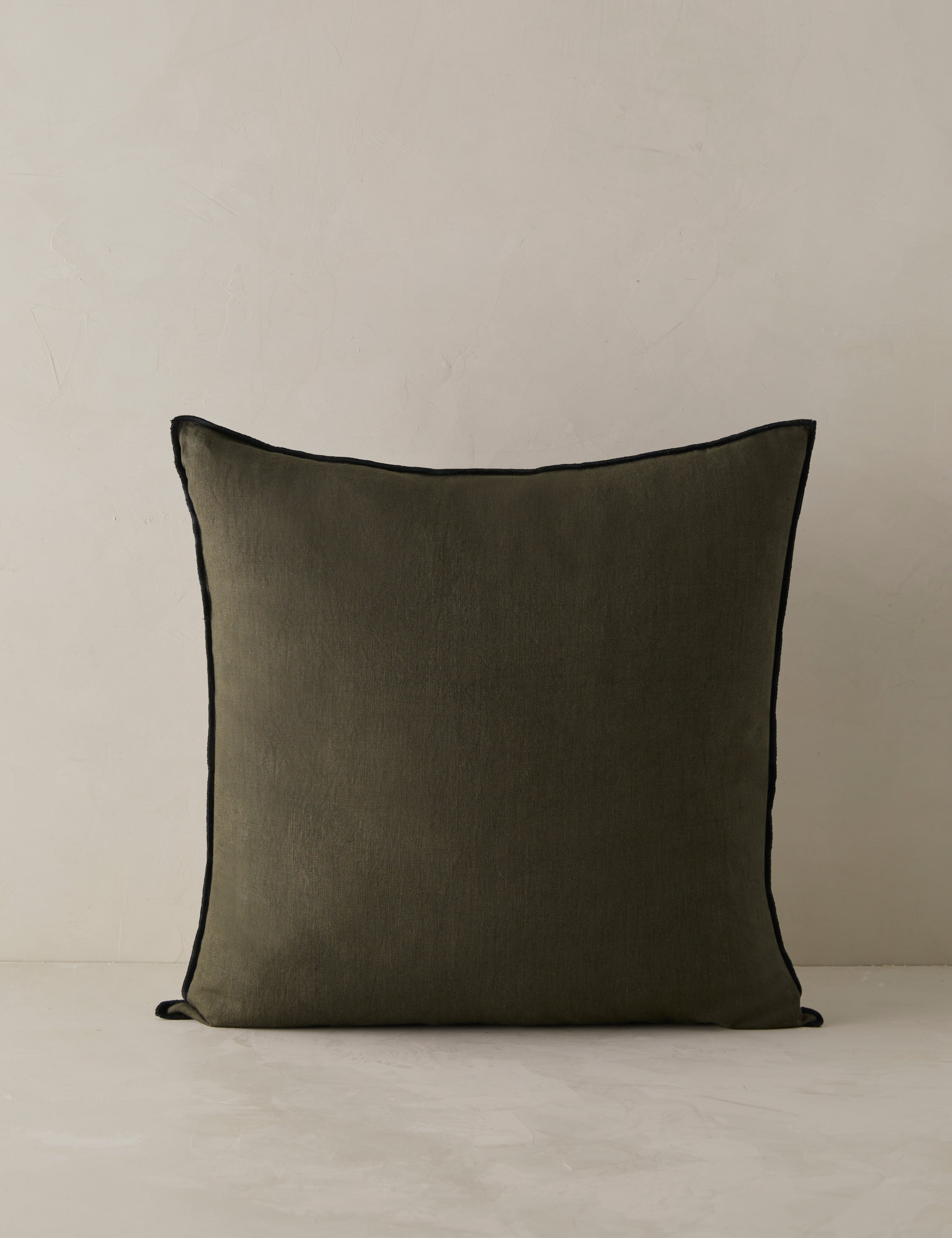 Stylish Carys Contrast Linen Pillow Cover - Breathable & Durable Home Decor for Sofa, Bedroom, and Living Room - Perfect for Modern Farmhouse, Boho, and Scandinavian Interior Design Styles