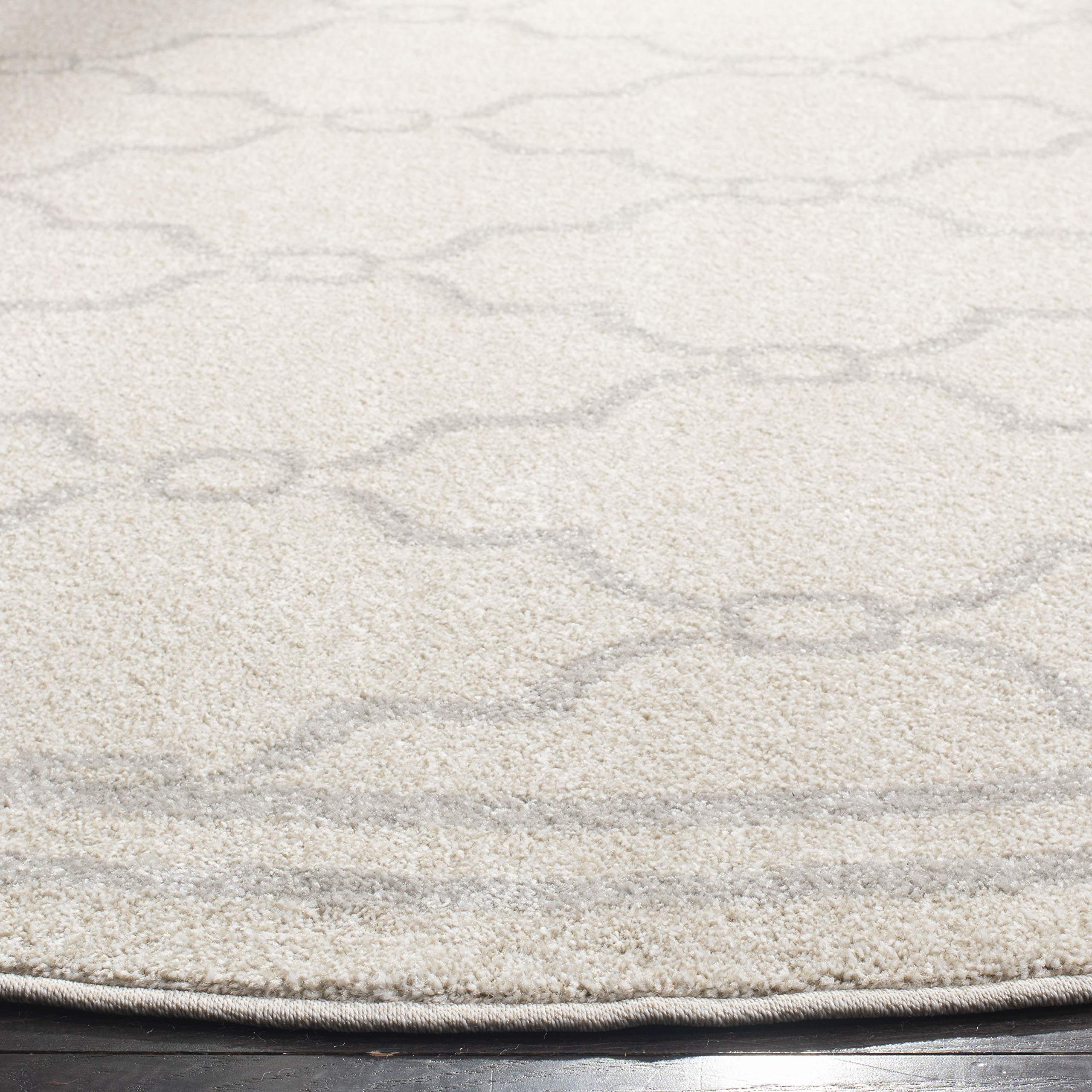 SAFAVIEH Amherst Collection 7' Round Ivory/Light Grey Area Rug - Non-Shedding Trellis Design for Dining Room, Living Room, Bedroom & Entryway | Perfect for Home Decor, Office & High Traffic Areas