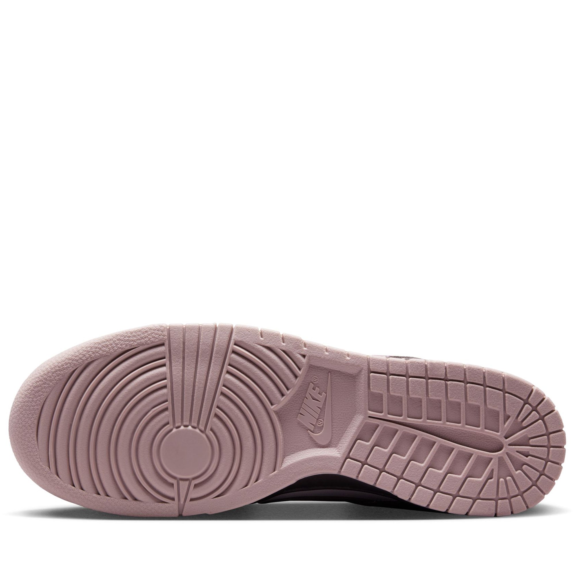 Nike Dunk Low SE Sneakers - Medium Ash/Taupe Grey - Men's/Women's Casual Shoes for Streetwear & Everyday Wear
