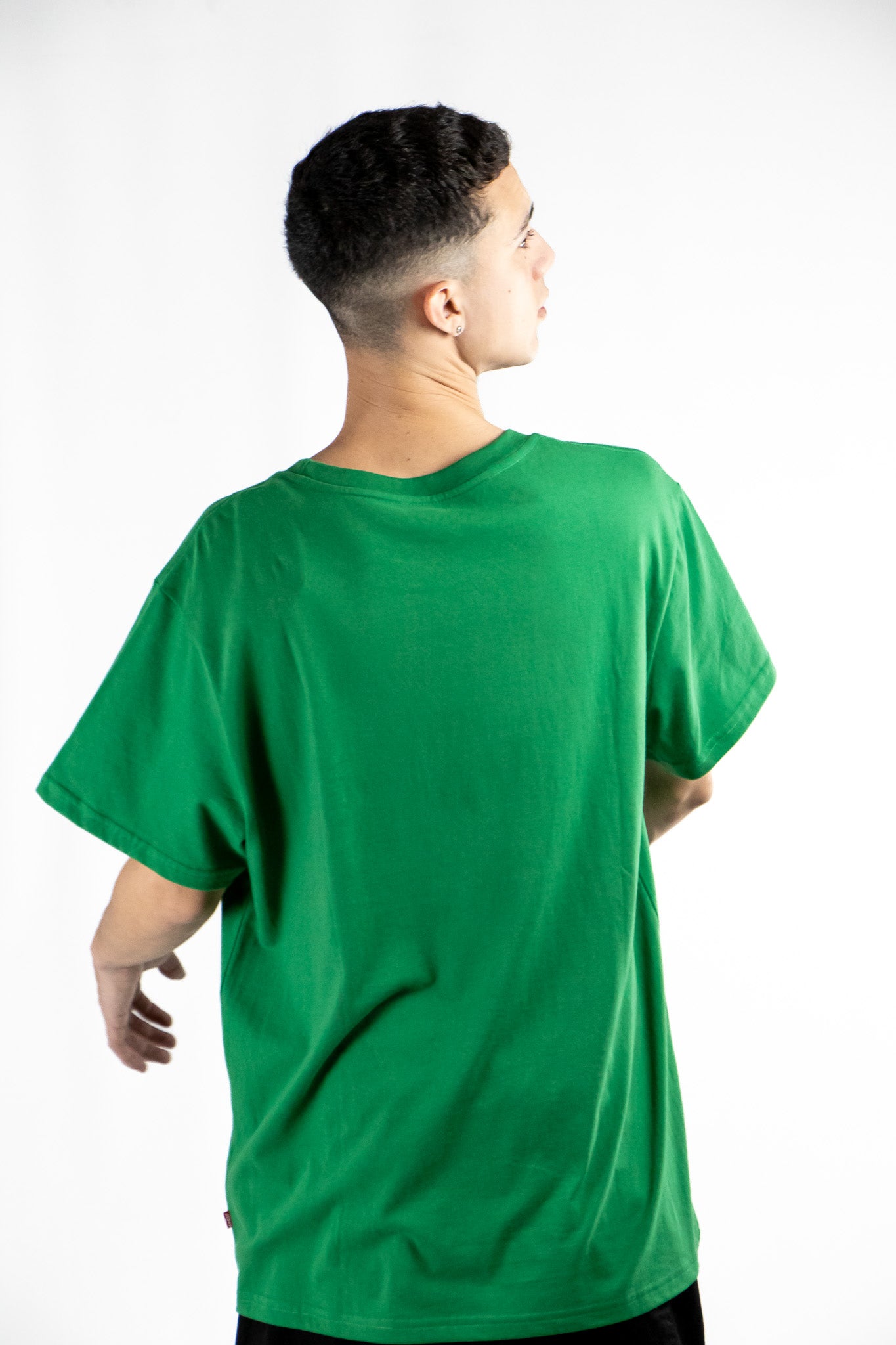 Levi's Graphic T-Shirt for Men - Cool Cotton Tee with H Logo Design - Casual Wear for Street Style & Everyday Outfits