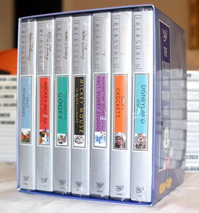 Disney Treasure Chest DVD Collection - Behind The Scenes, Disneyland USA, Davy Crockett, Mickey Mouse Classics & Complete Goofy - Perfect for Disney Fans, Movie Nights & Family Entertainment