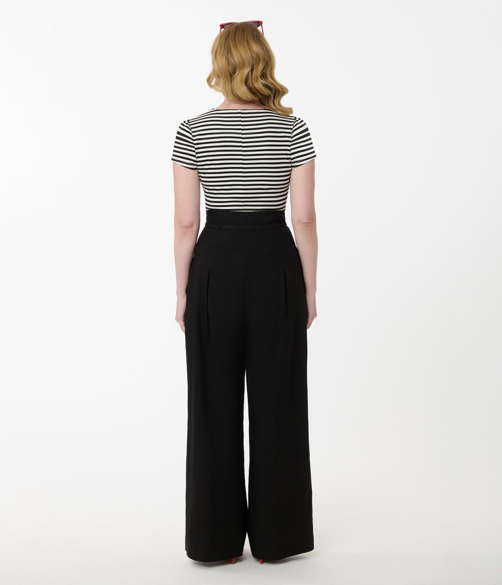 Vintage Black Wide Leg Pleated Pants for Women - Retro High Waist Trousers with Pockets | Office Wear, Casual Outfits & Special Occasions