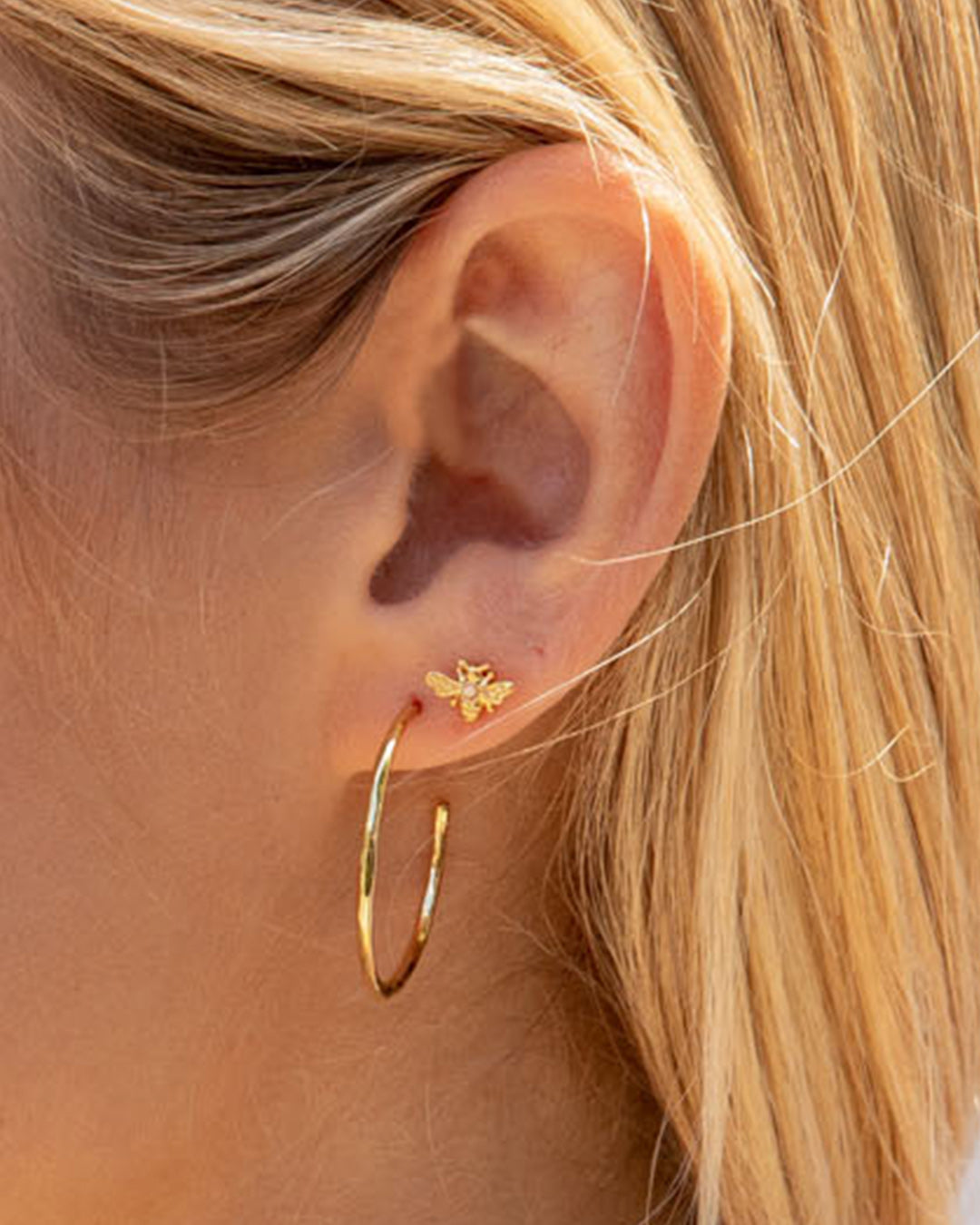 Bee Single Stud Earrings for Women - Dainty Gold Plated Minimalist Studs - Perfect for Everyday Wear, Gifts & Special Occasions
