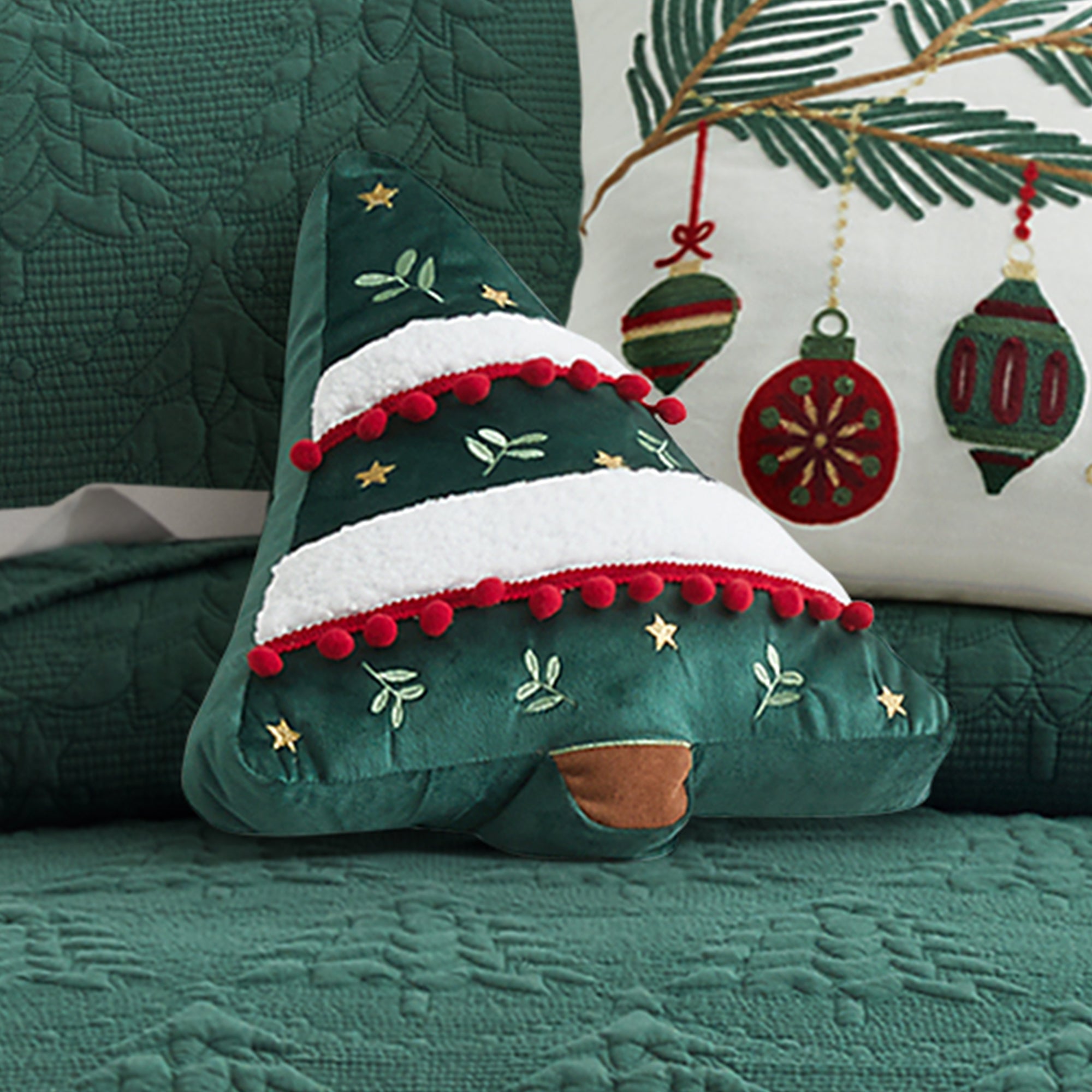 Festive Christmas Tree Shaped Decorative Pillow - Soft Holiday Home Decor for Sofa, Bed & Seasonal Celebrations