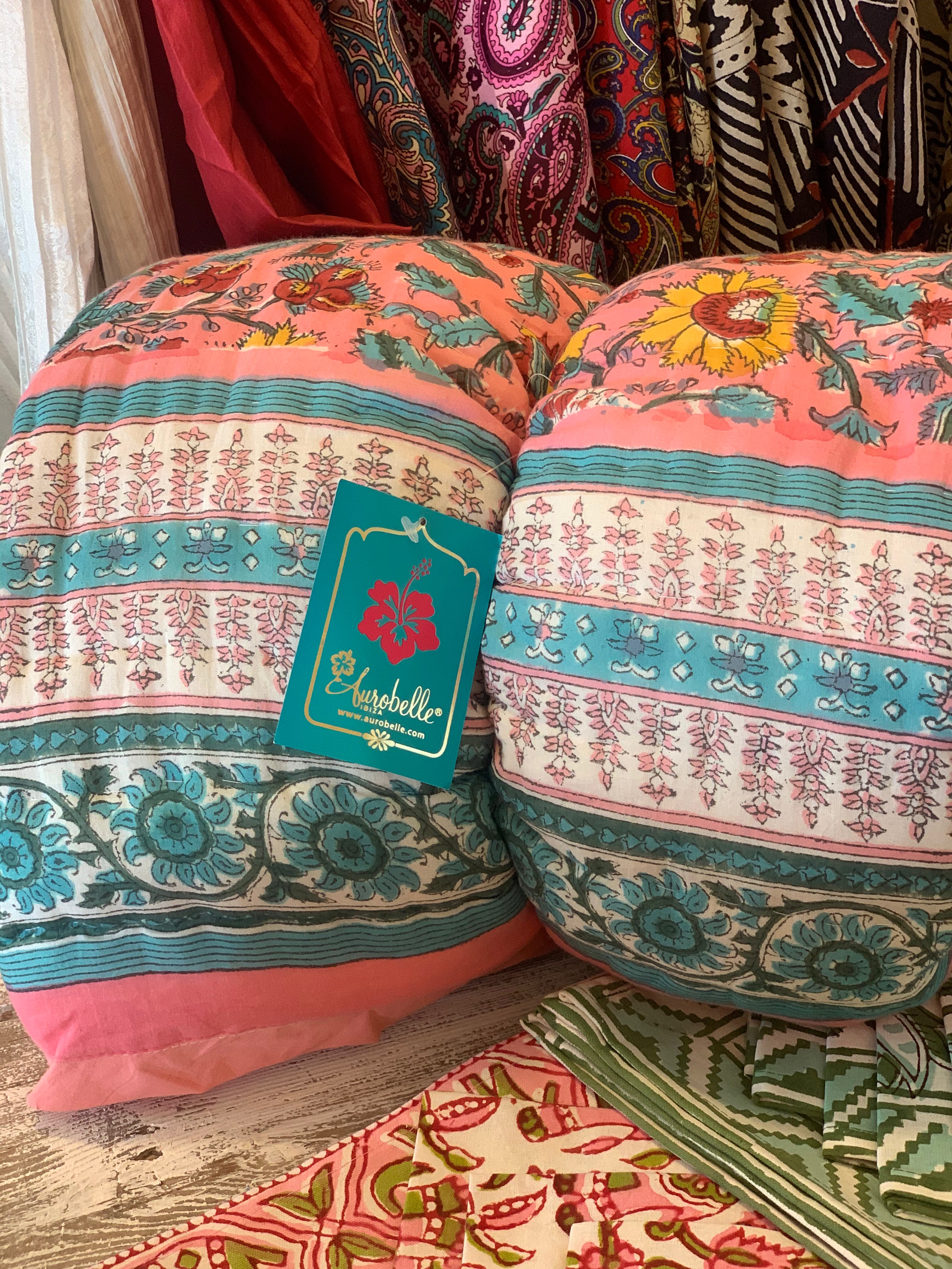 Quilted Bed Cover & Soft Blanket Set - Cozy Bedding for All Seasons | Perfect for Home, Dorm, and Guest Room Comfort