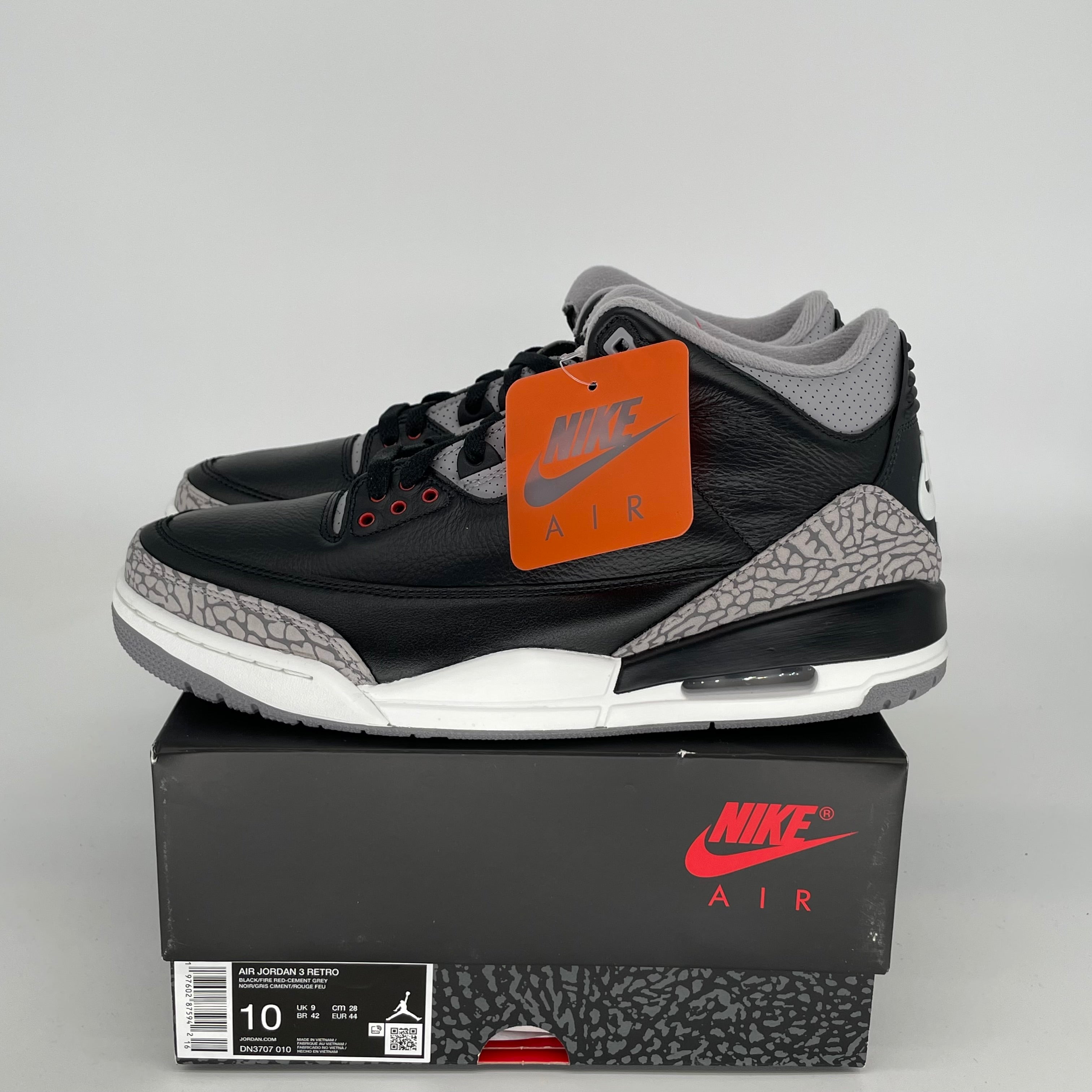 Original Air Jordan 3 Retro 'Black Cement' Men's Basketball Shoes Size 10 (DN3707-010) - Classic Sneakers for Streetwear & Basketball Performance