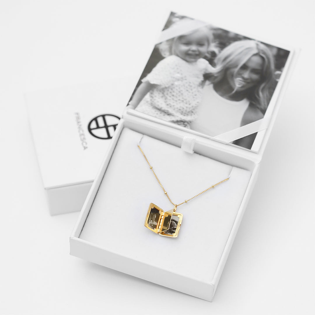 Etch Story Locket Necklace - Personalized Keepsake Jewelry for Moms | Engravable Heart Pendant for Mother's Day, Birthday & Baby Gifts | Perfect for New Moms, Baby Showers & Cherishing Memories