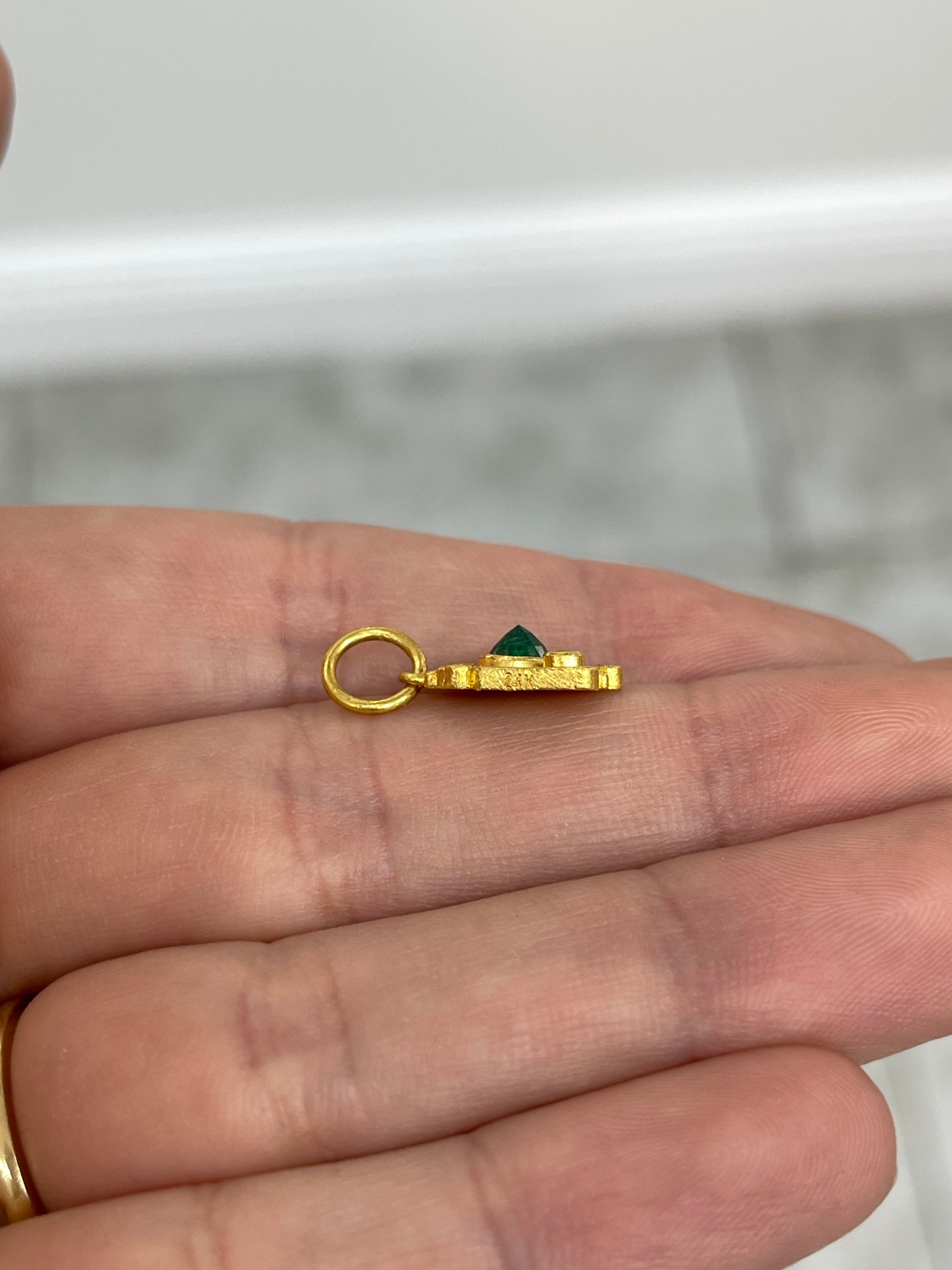 0.68tcw 24K Gold Emerald & Diamond Camera Charm Pendant for Jewelry Making, Gift Giving & Fashion Accessories - Perfect for Necklaces, Bracelets & DIY Crafts