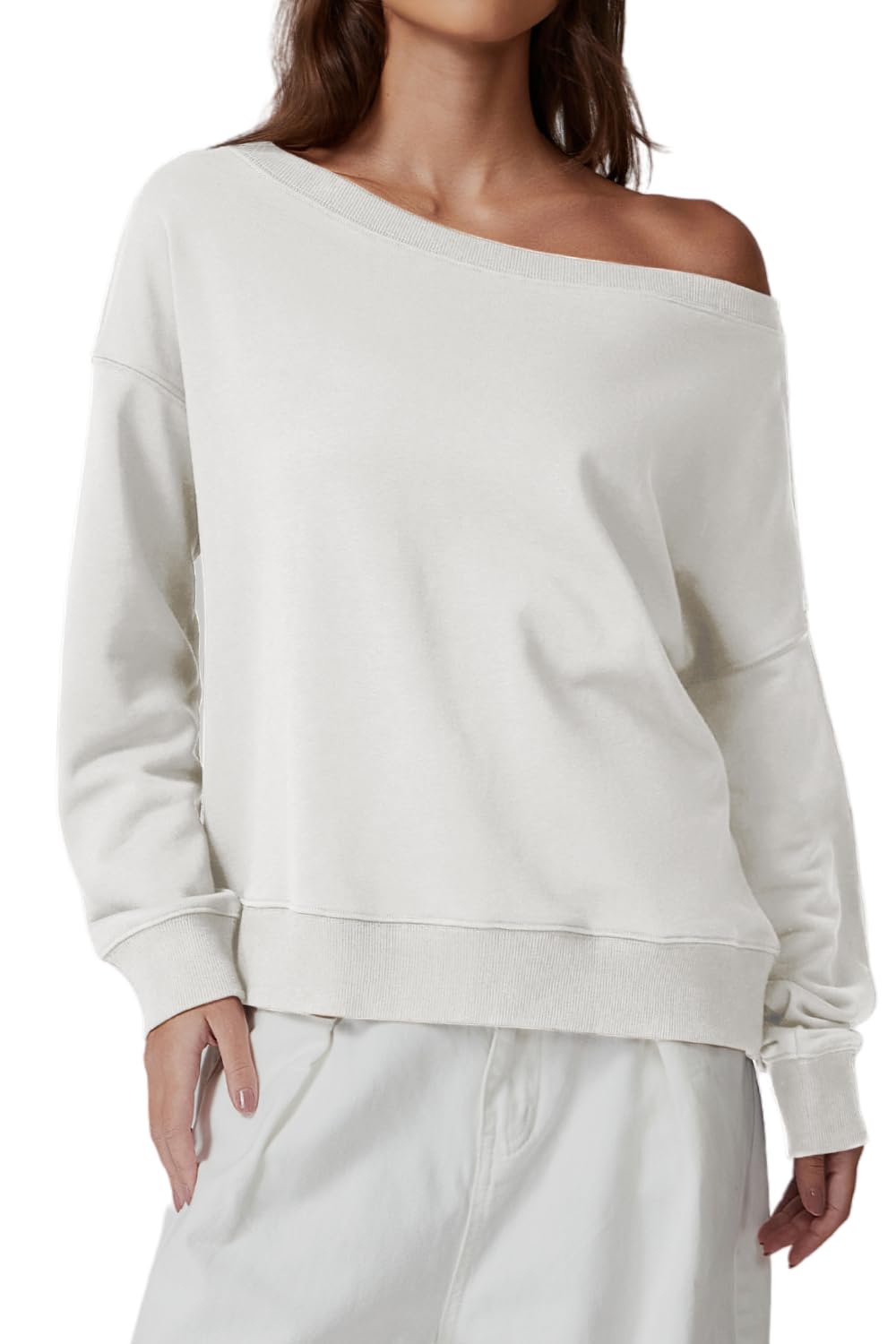 QINSEN Women's Oversized Sweatshirt - Long Sleeve Off Shoulder Pullover Top | Soft Casual Loungewear for Fall | Perfect for Coffee Dates, Weekend Errands & Cozy Nights