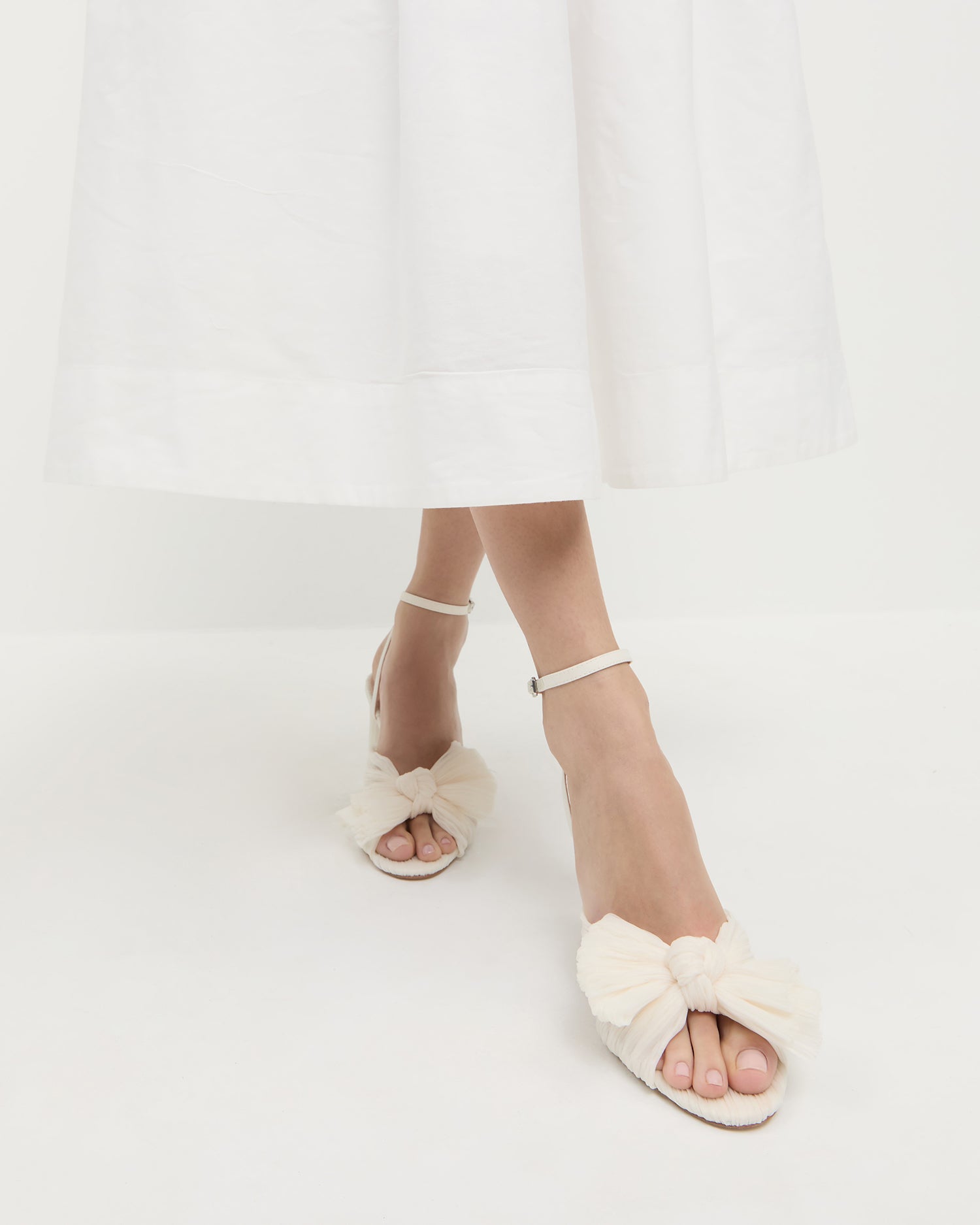 Camellia Pearl Pleated Bow Heel - Elegant Women's Dress Shoes for Weddings, Parties & Special Occasions