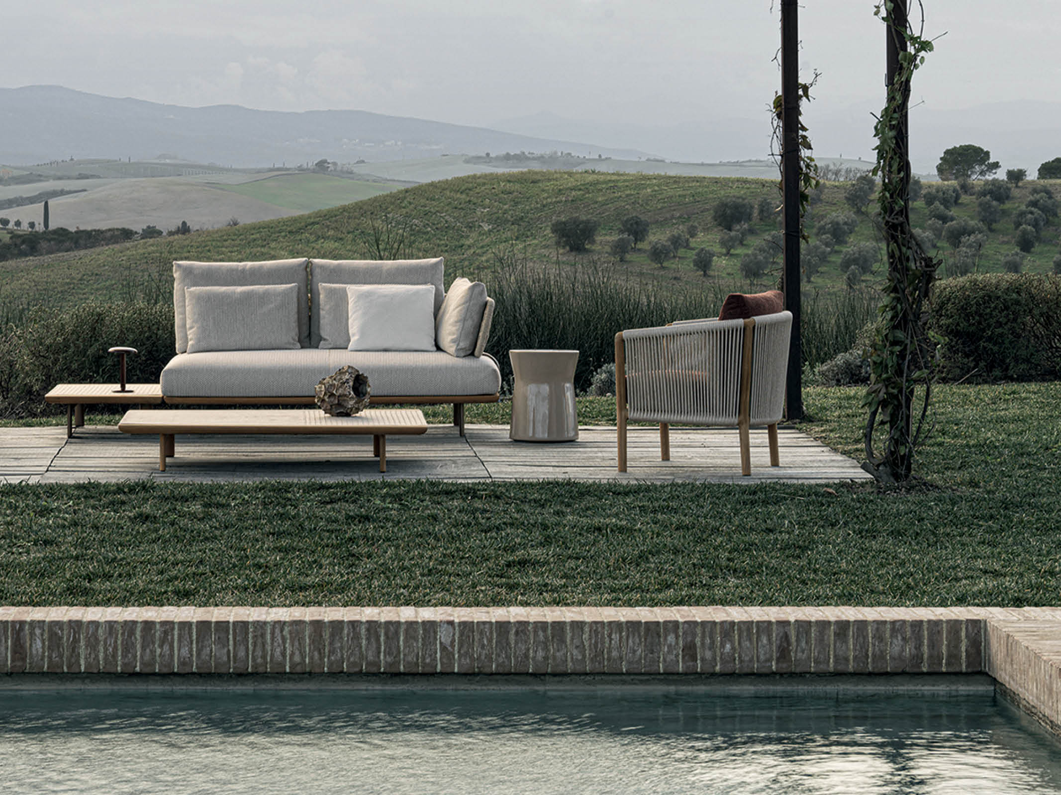 Boboli Chair - Modern Comfortable Home & Office Seating for Living Room, Bedroom, and Workspace
