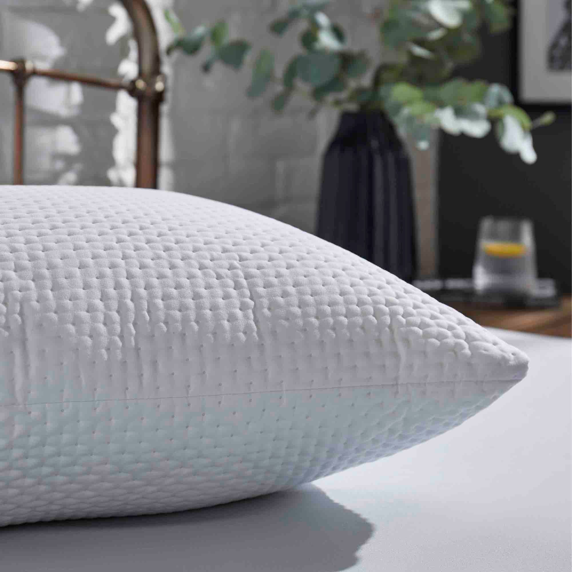 Silky Soft Pillow for Side Sleepers - Ultra Plush Memory Foam Pillow for Neck and Shoulder Support - Perfect for Back, Stomach & Side Sleepers - Ideal for Home, Office & Travel Use
