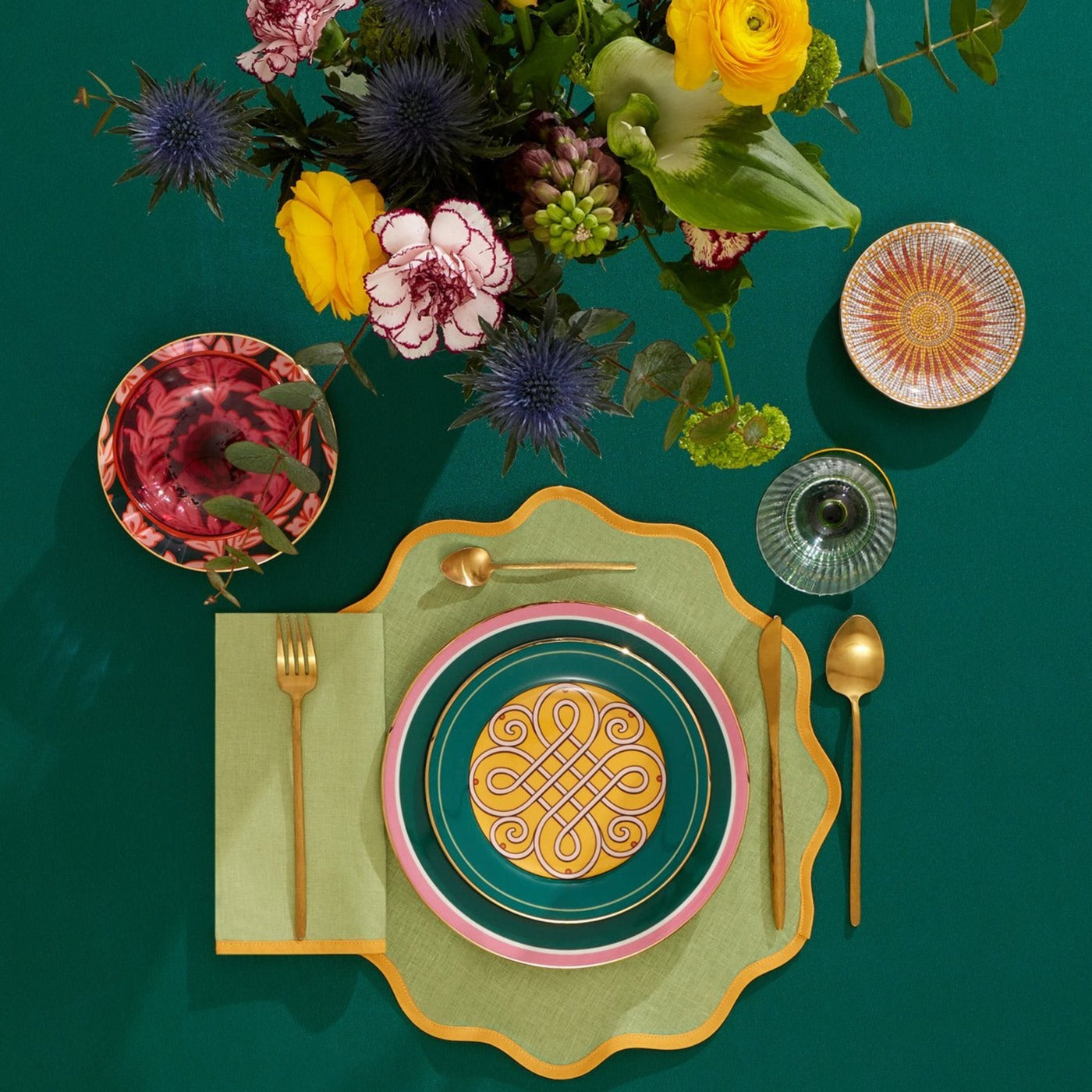Elegant Cortile Porcelain Green Dessert Plates - Set of 6 for Cake, Pastry & Fruit Serving - Perfect for Dinner Parties, Tea Time & Home Decor