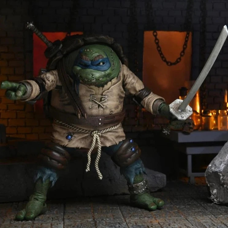 NECA Ultimate Leonardo as The Hunchback - Universal Monsters x Teenage Mutant Ninja Turtles Action Figure - Collectible Toy for TMNT Fans & Monster Movie Lovers (Display, Cosplay, Gift)
