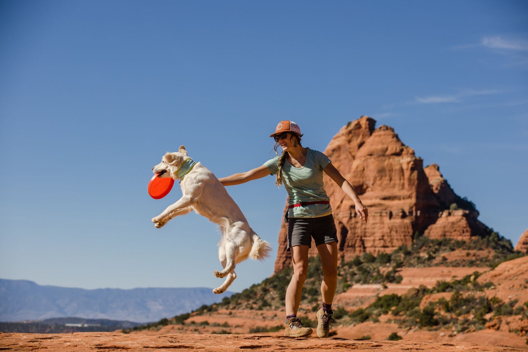 Ruffwear® Camp Flyer Disco Dog Bowl - Red Sumac - Durable & Non-Slip Pet Food Dish for Camping, Hiking & Outdoor Adventures