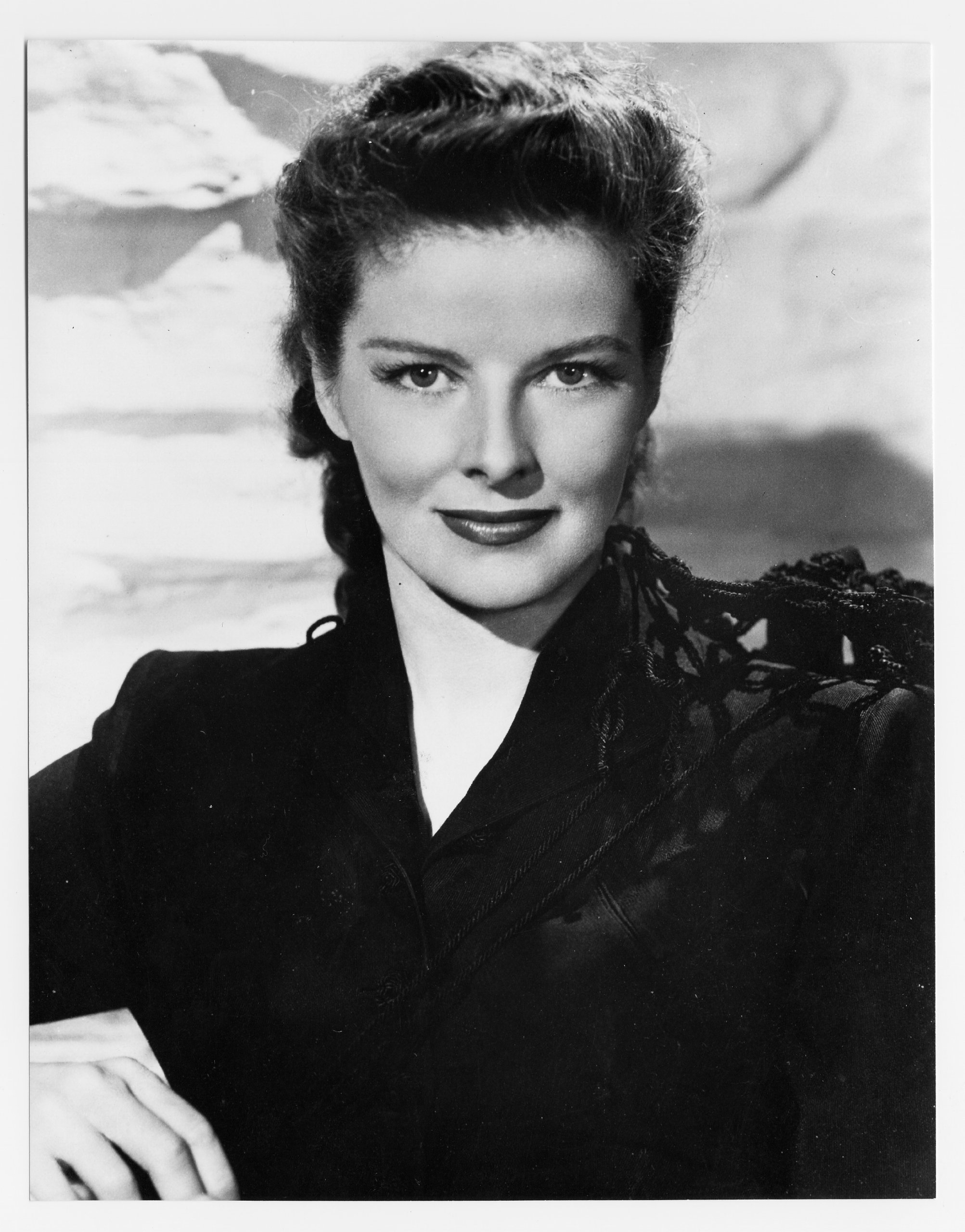 Katherine Hepburn's World of Stories - Classic American Literature Books for Adults | Perfect for Book Clubs, Gifts & Home Library Collections