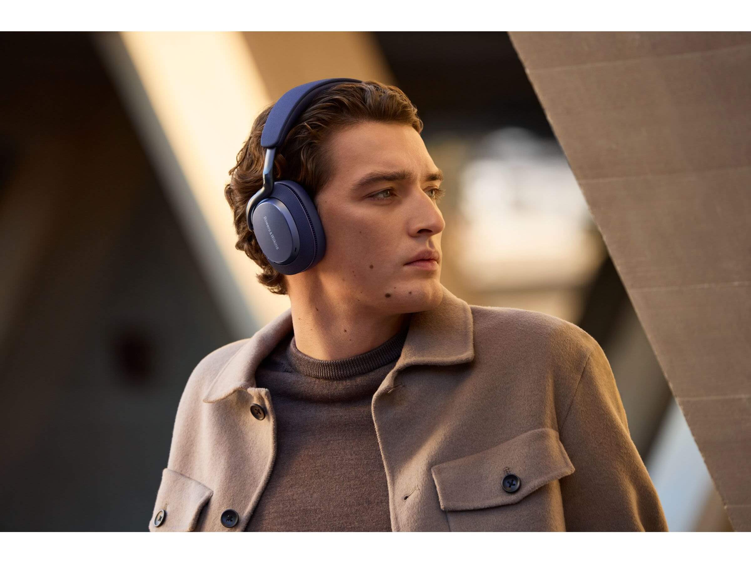Bowers & Wilkins PX7 S3 Wireless Noise Cancelling Headphones - Premium Over-Ear Bluetooth Headset with Hi-Fi Sound for Music, Travel & Work