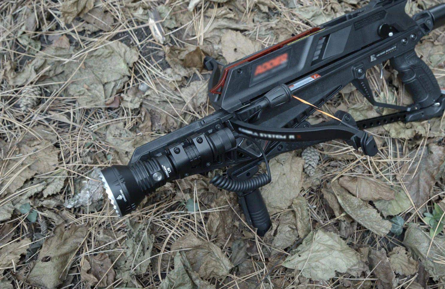**ACEBEAM L19 CAMO PM1 White LED Flashlight - 1650 Lumens, 1300m Throw, Orange Camouflage - Tactical & Outdoor Use (No Battery/Charger)**    **Use Cases:** Hunting, Camping, Hiking, Emergency Preparedness, Security, and Tactical Operations.